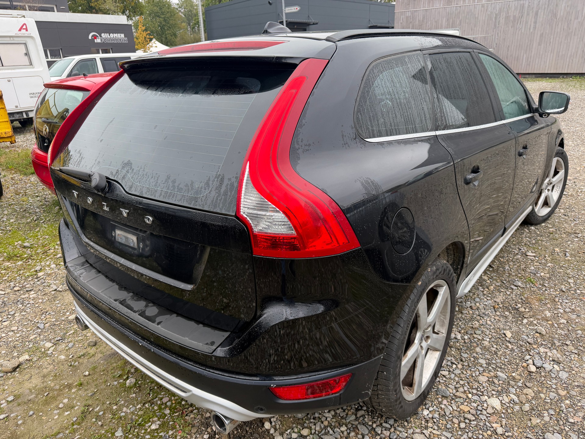 VOLVO XC60 D3 AWD R-Design Geartronic-image-2