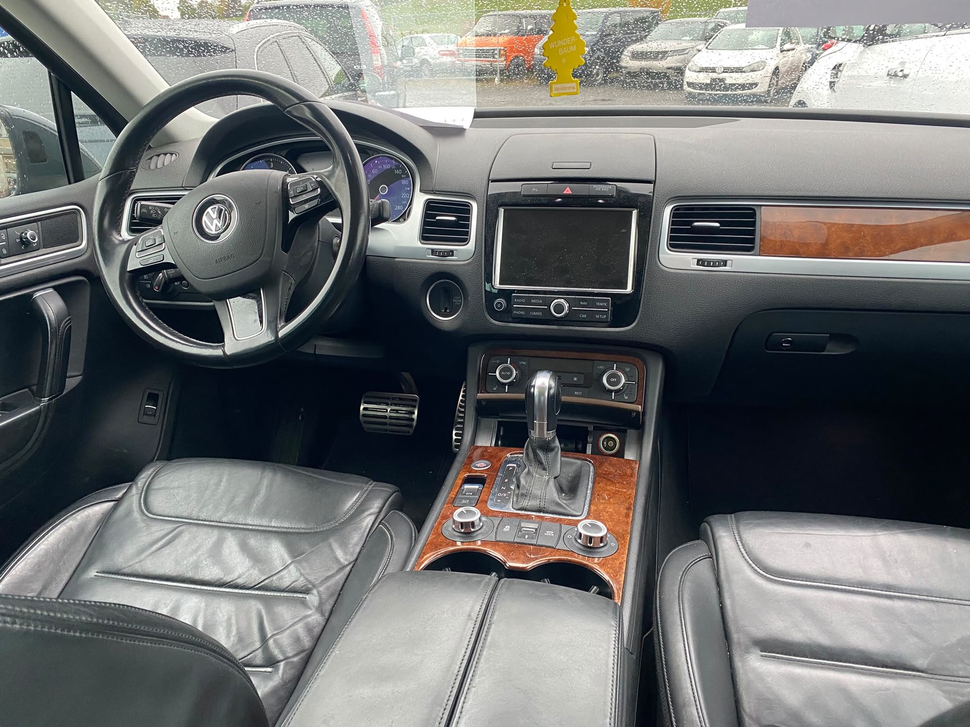 VW Touareg 4.2 TDI Edition X Tiptronic-image-8