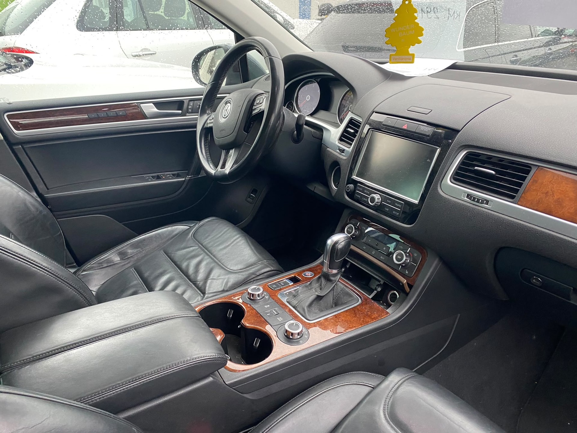 VW Touareg 4.2 TDI Edition X Tiptronic-image-9