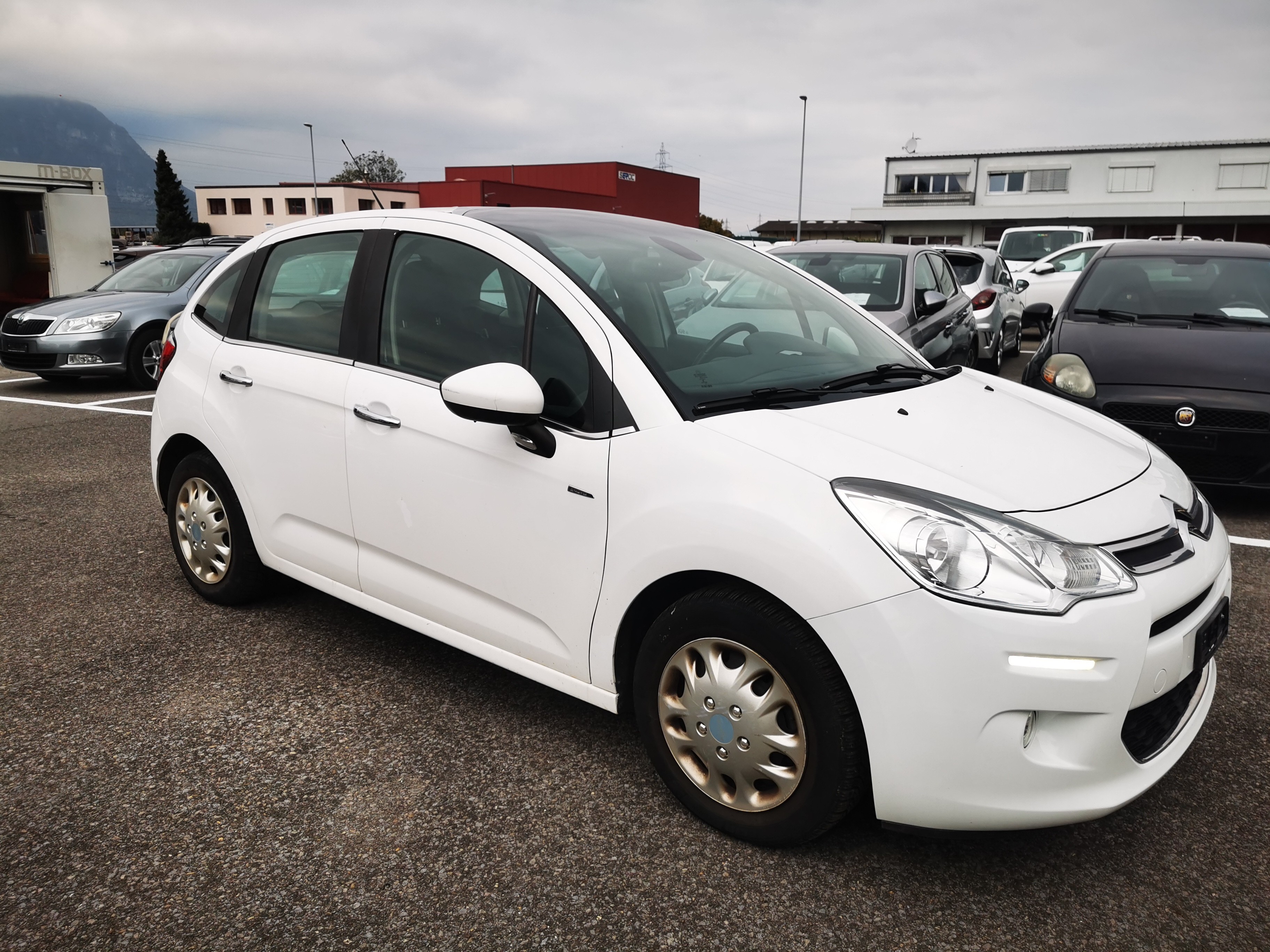 Car photo