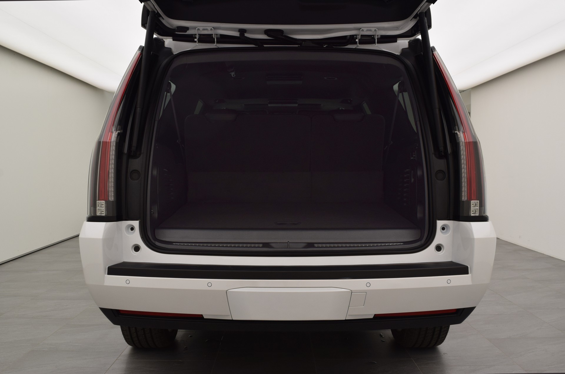 CADILLAC Escalade 6.2 ESV Platinum-image-6