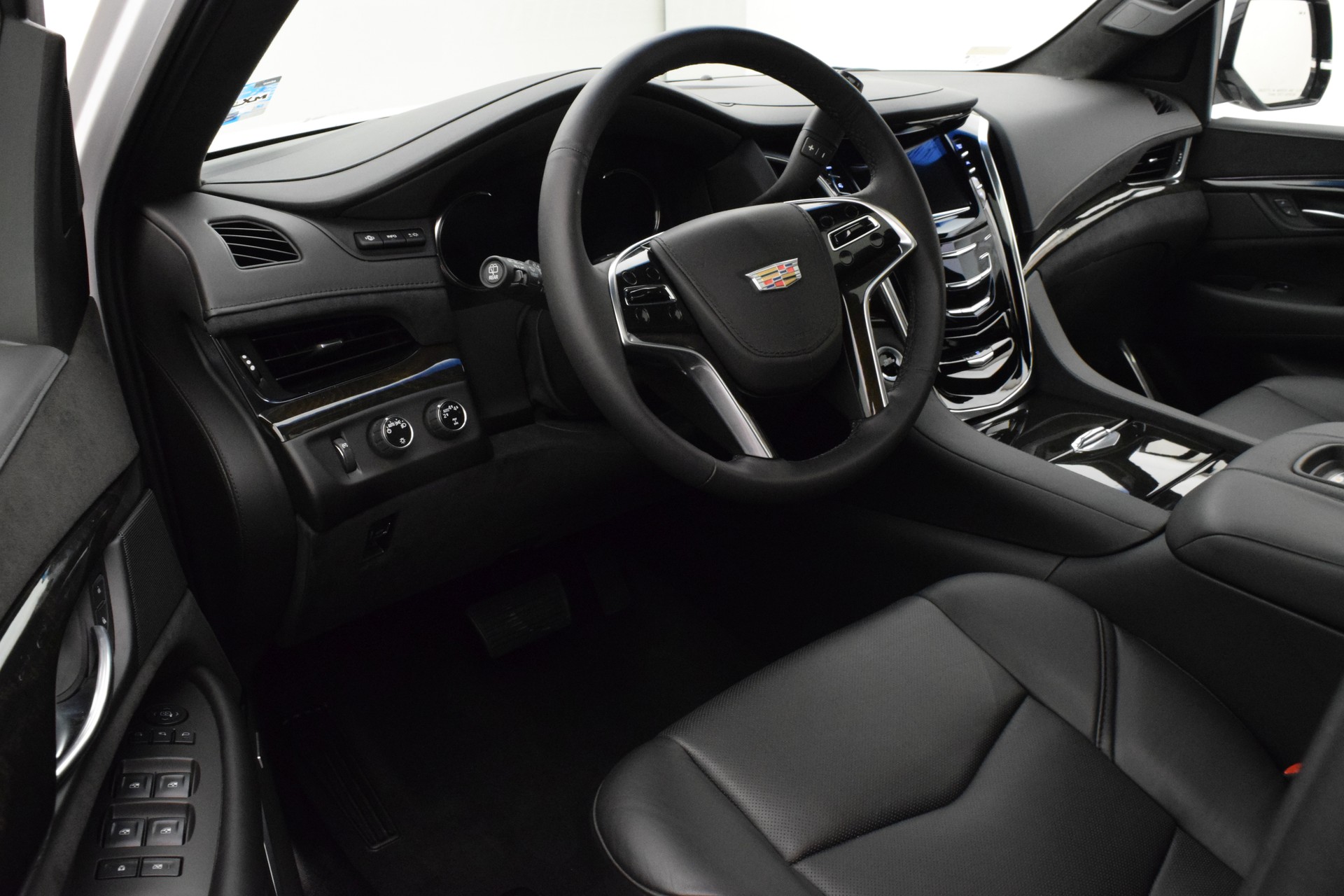 CADILLAC Escalade 6.2 ESV Platinum-image-8