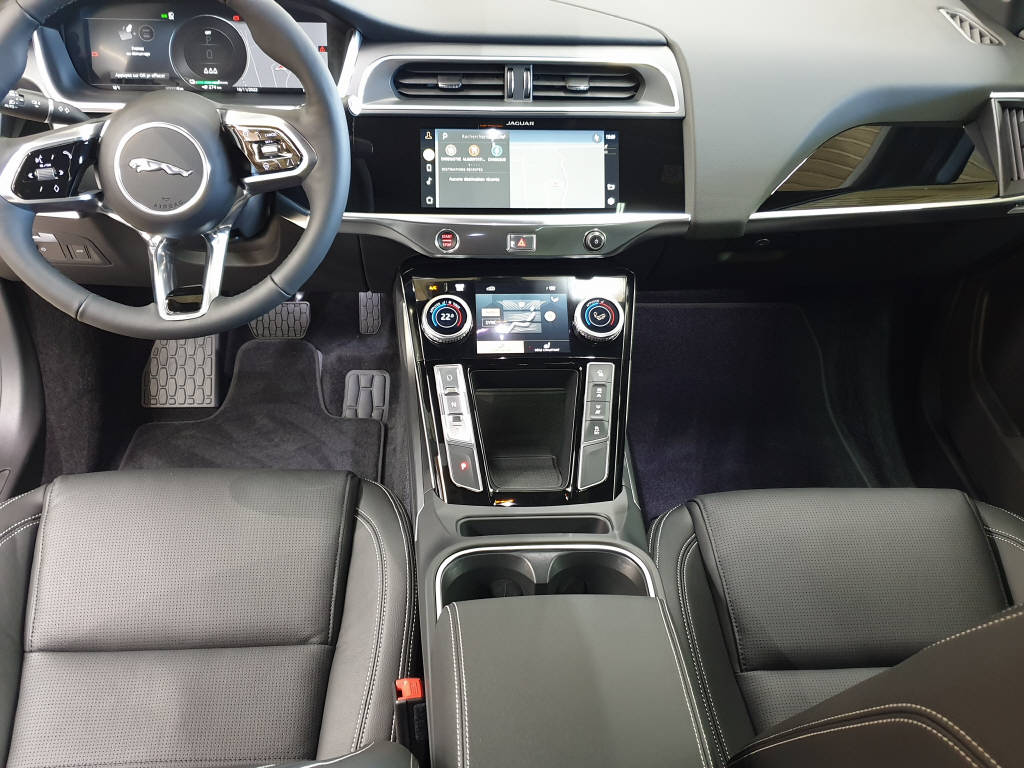JAGUAR I-Pace EV 400cv Black Edition 4x4-image-11