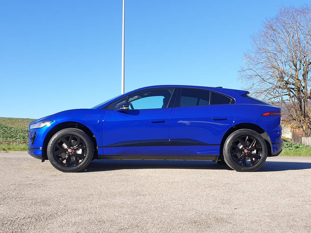JAGUAR I-Pace EV 400cv Black Edition 4x4-image-4