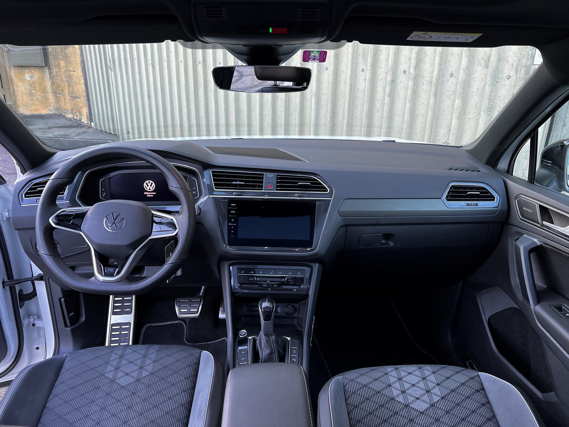 VW Tiguan 2.0TSI R-Line 4Motion DSG-image-9