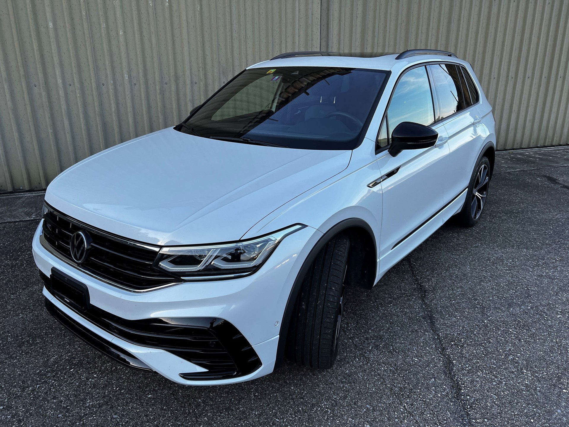 VW Tiguan 2.0TSI R-Line 4Motion DSG-image-7