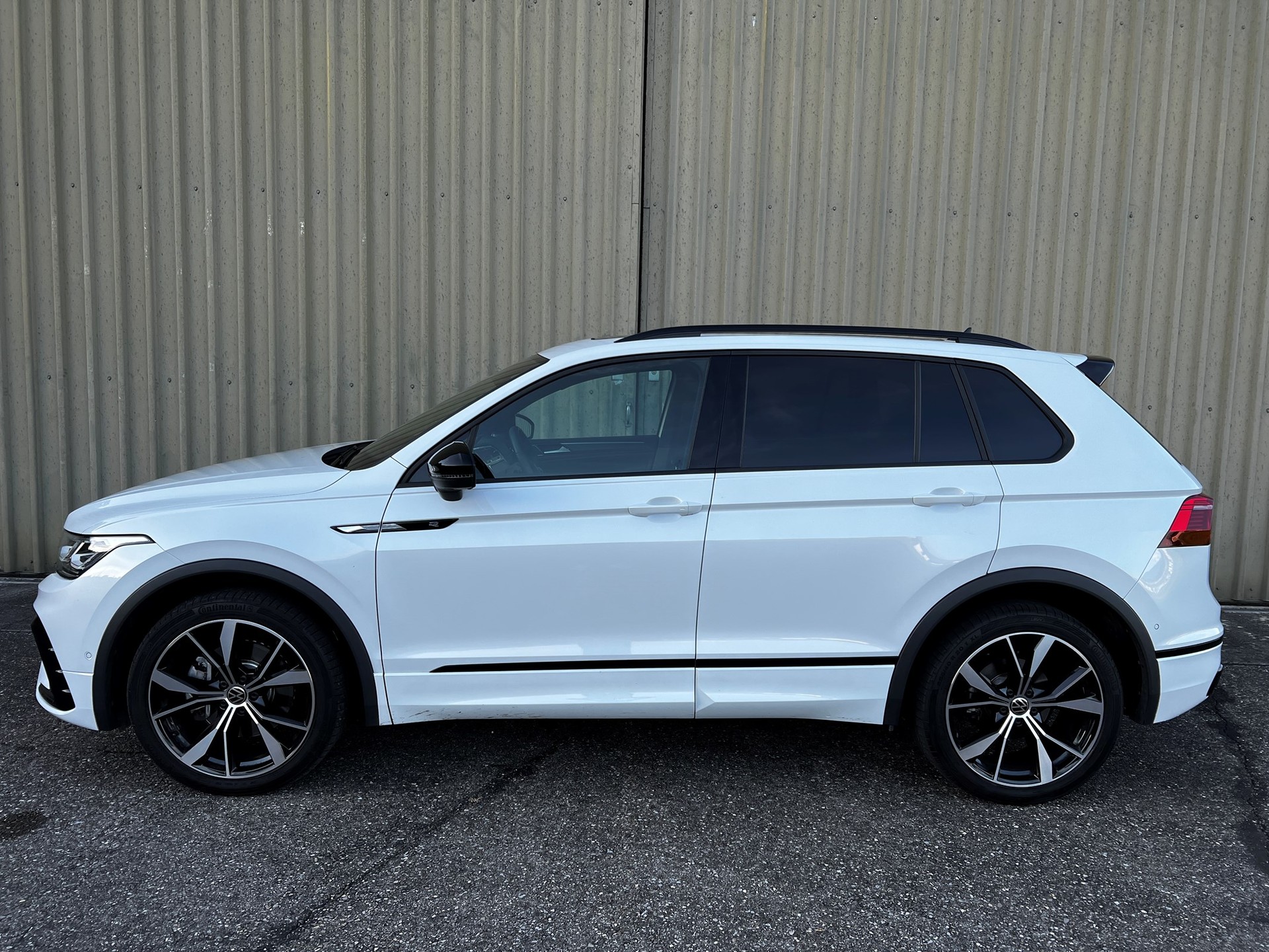 VW Tiguan 2.0TSI R-Line 4Motion DSG-image-6