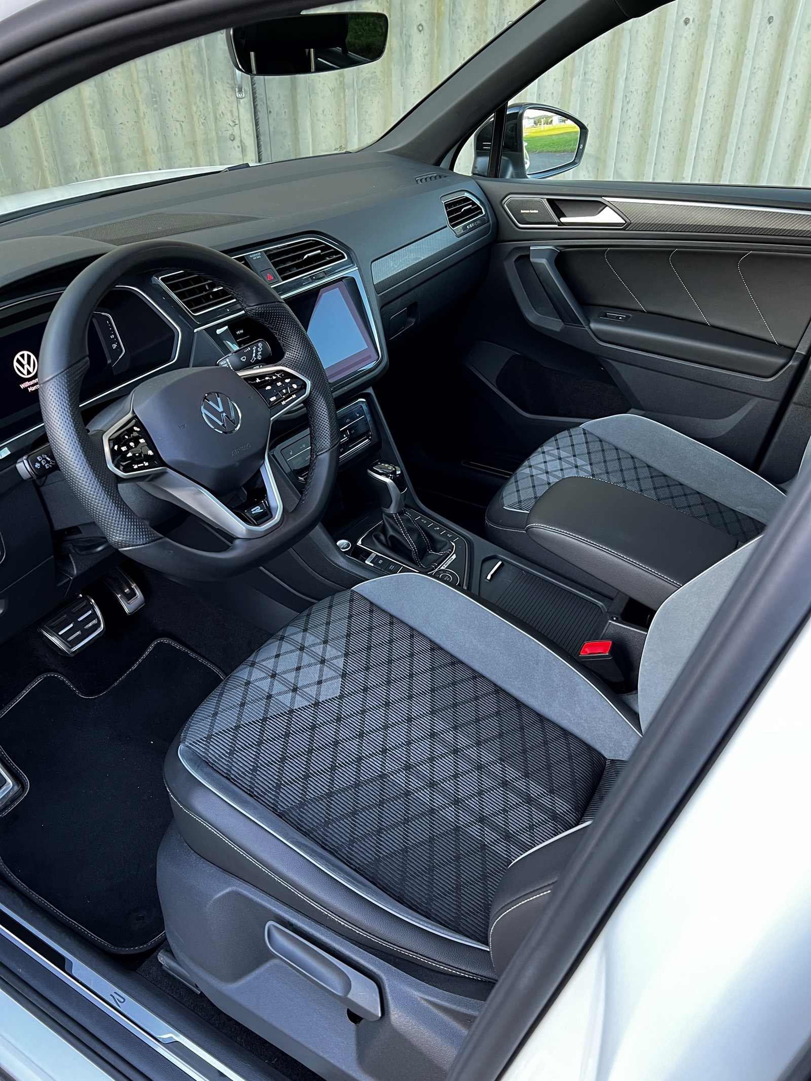 VW Tiguan 2.0TSI R-Line 4Motion DSG-image-10