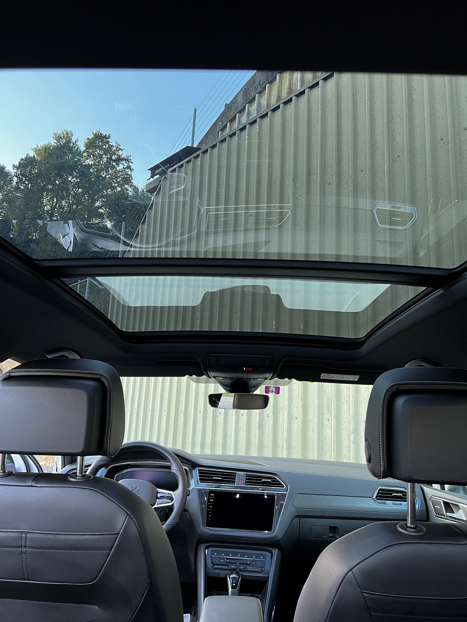 VW Tiguan 2.0TSI R-Line 4Motion DSG-image-12