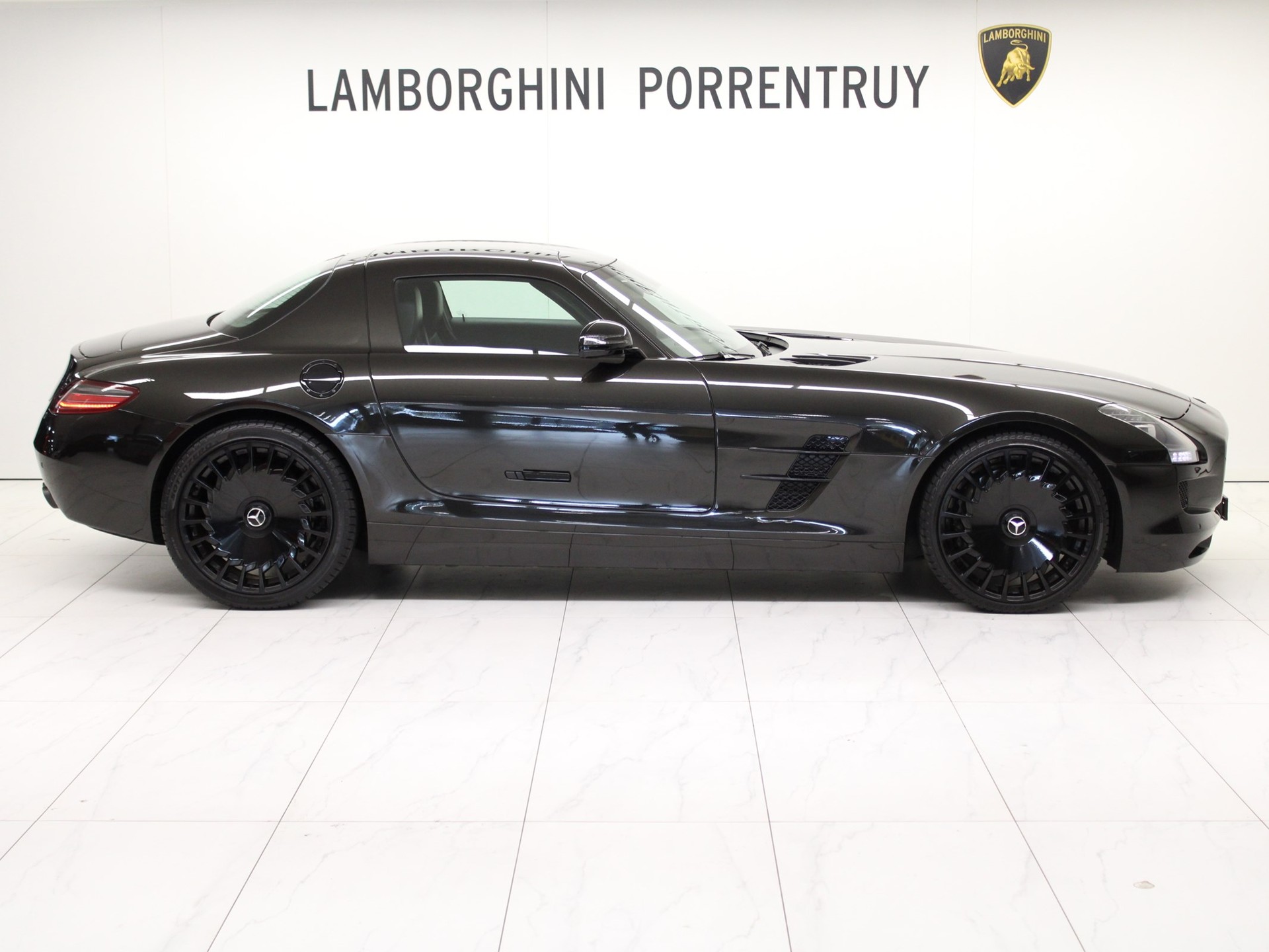 MERCEDES-BENZ SLS 63 AMG Speedshift-image-1