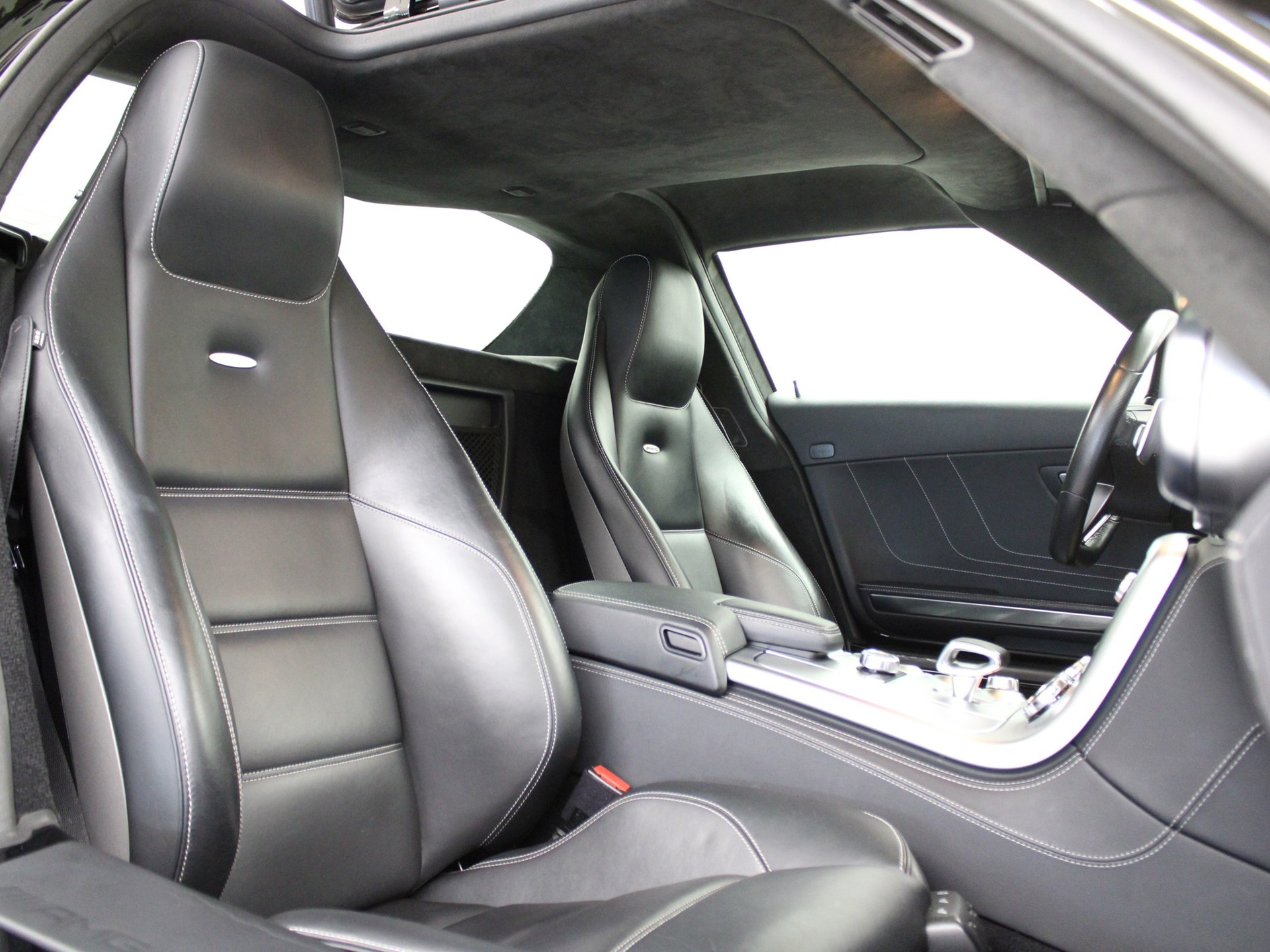 MERCEDES-BENZ SLS 63 AMG Speedshift-image-7