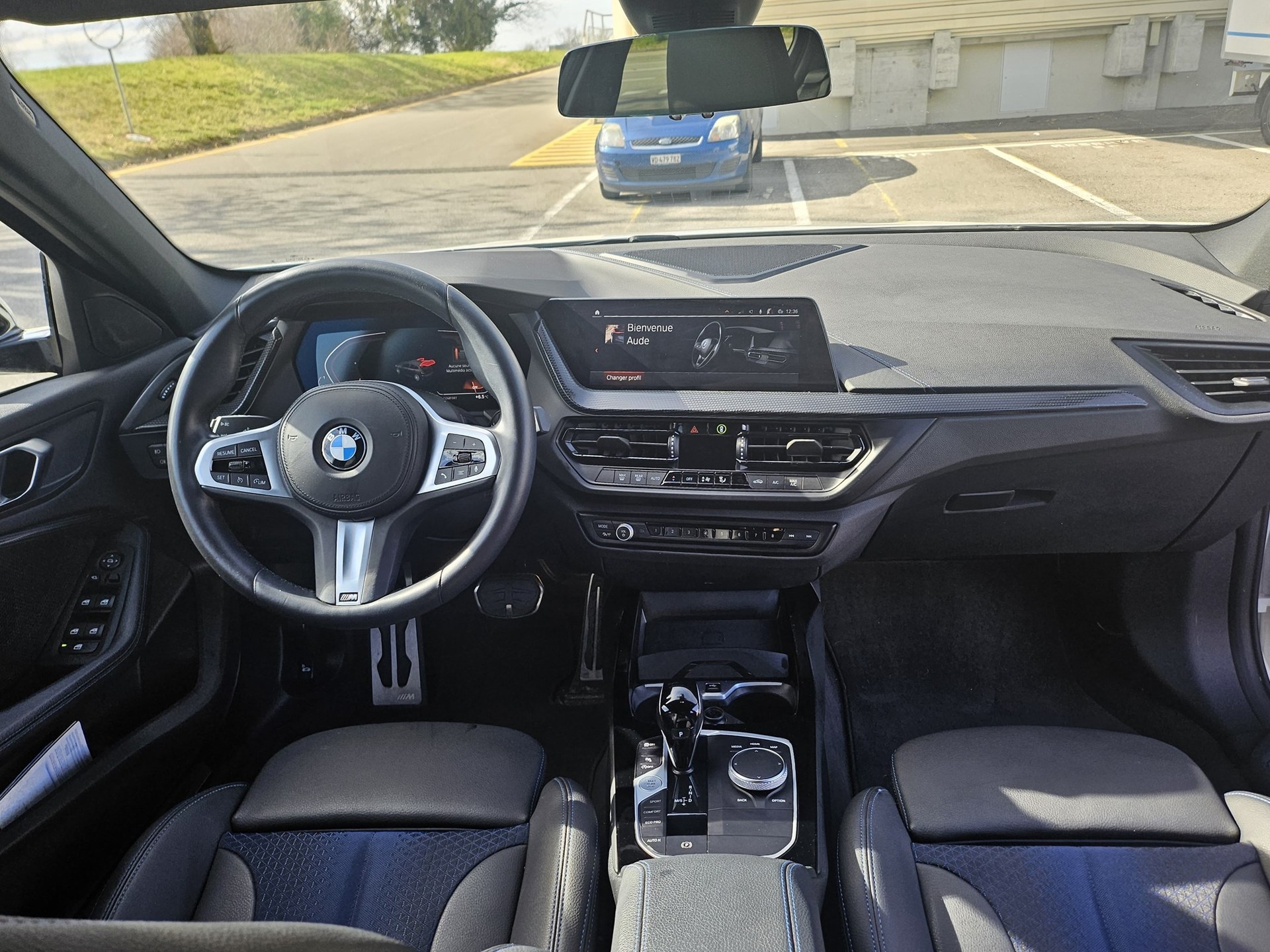 BMW 120i Pure M Sport Steptronic-image-5