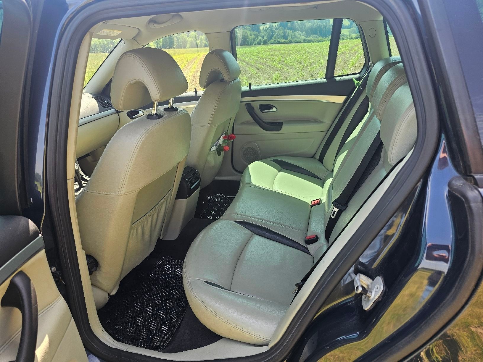 SAAB 9-3 1.9 TTiD Vector Automatic-image-4
