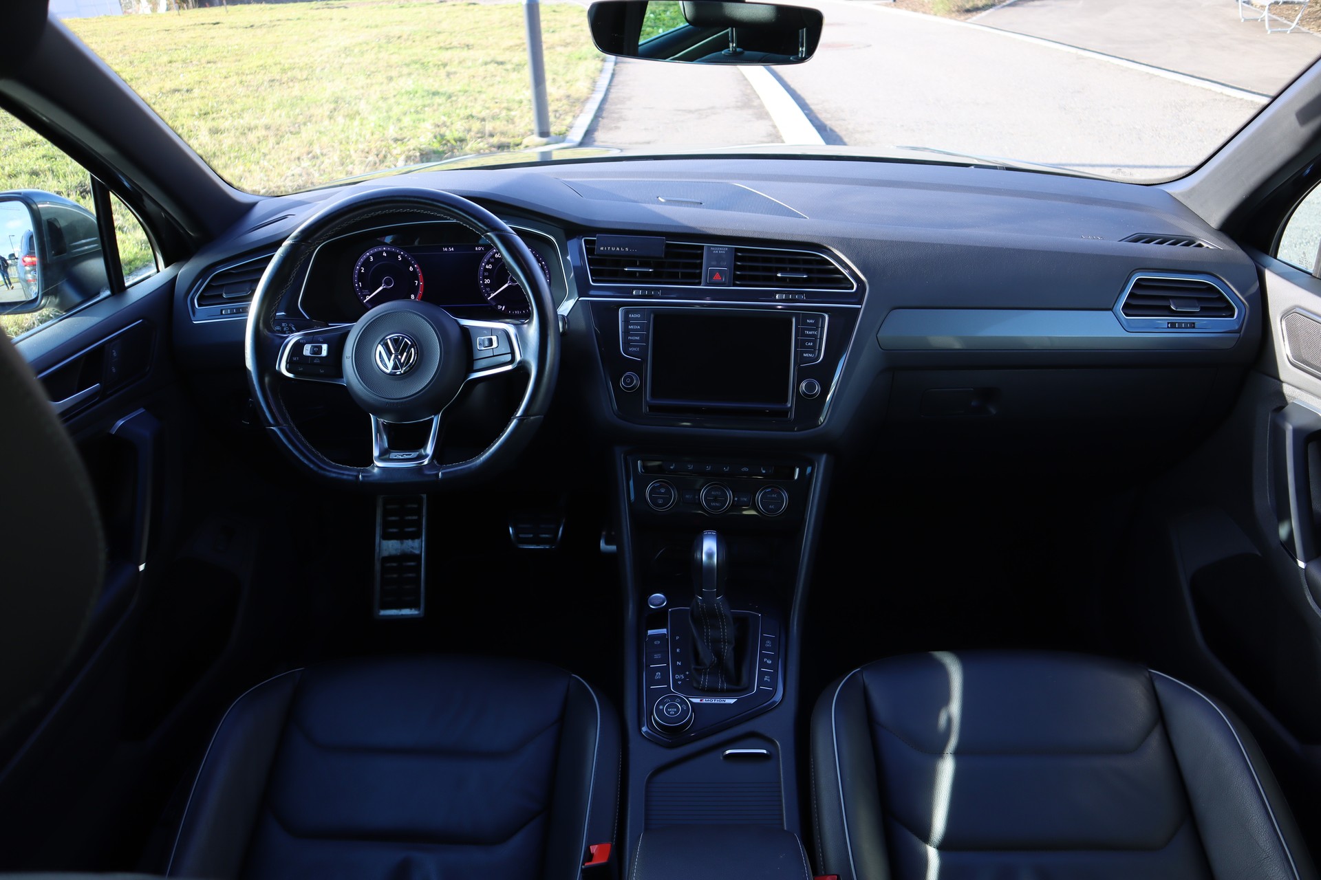 VW Tiguan 2.0TSI Highline 4Motion DSG-image-3