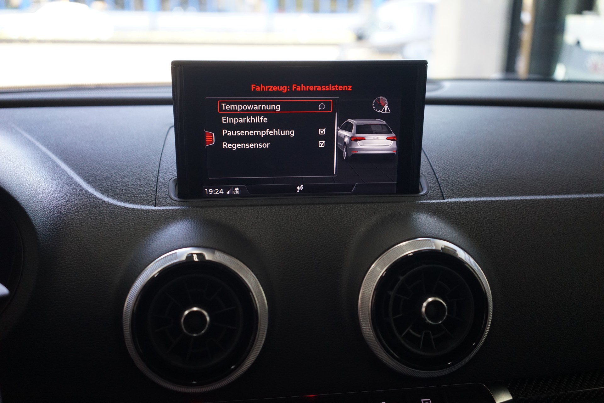AUDI RS3 Sportback 2.5 TSI quattro / ABT 460Ps. / Gletscherweiss **-image-22