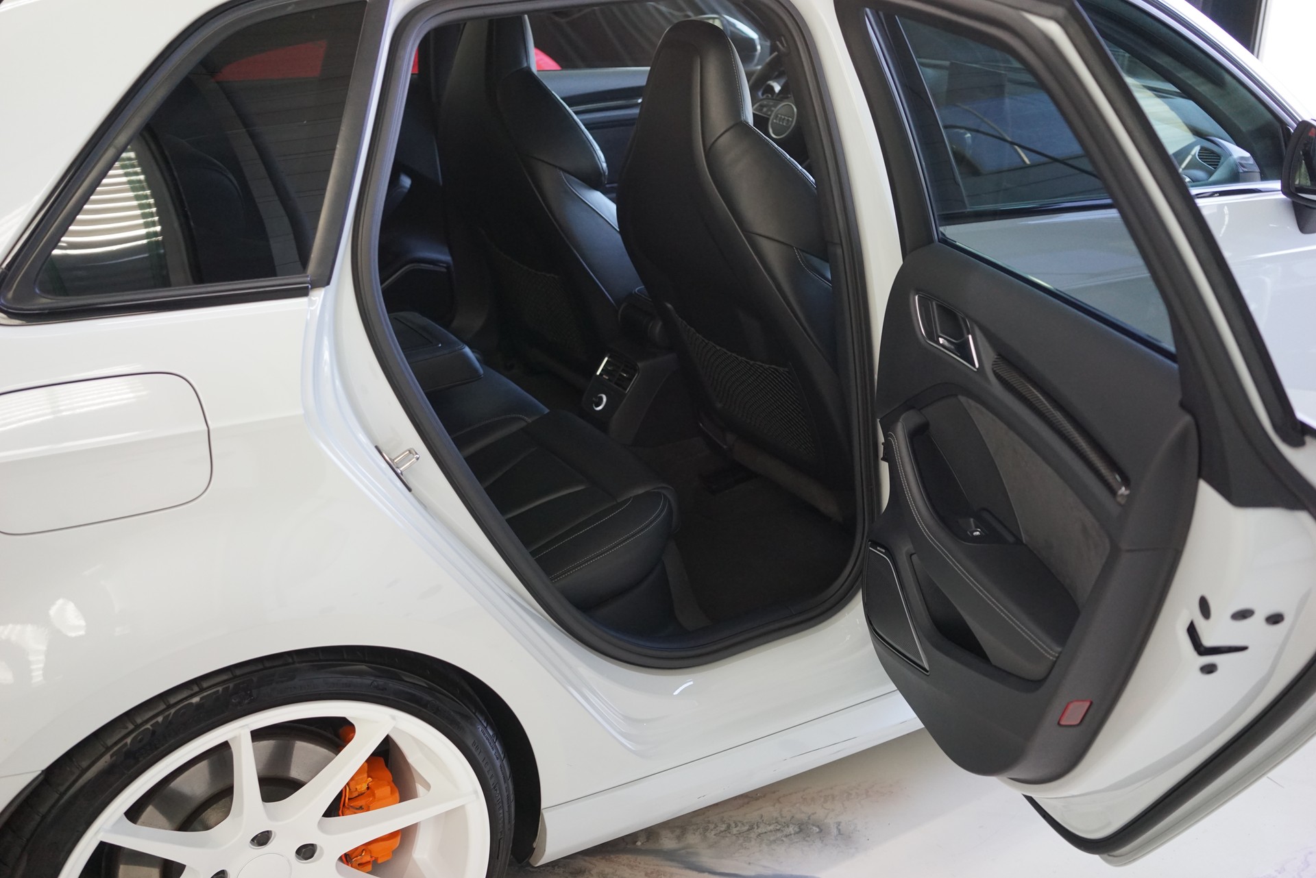 AUDI RS3 Sportback 2.5 TSI quattro / ABT 460Ps. / Gletscherweiss **-image-30