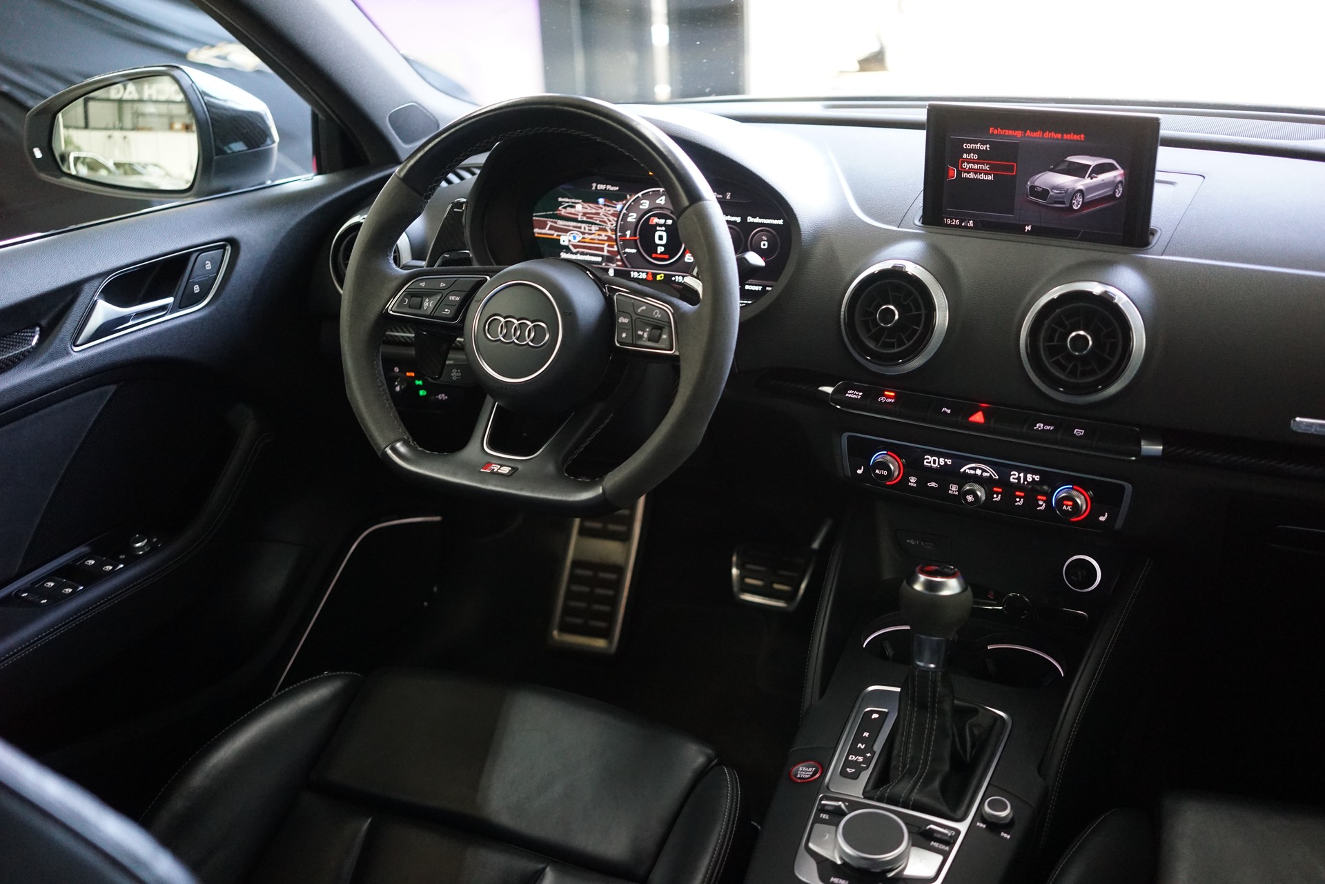 AUDI RS3 Sportback 2.5 TSI quattro / ABT 460Ps. / Gletscherweiss **-image-28