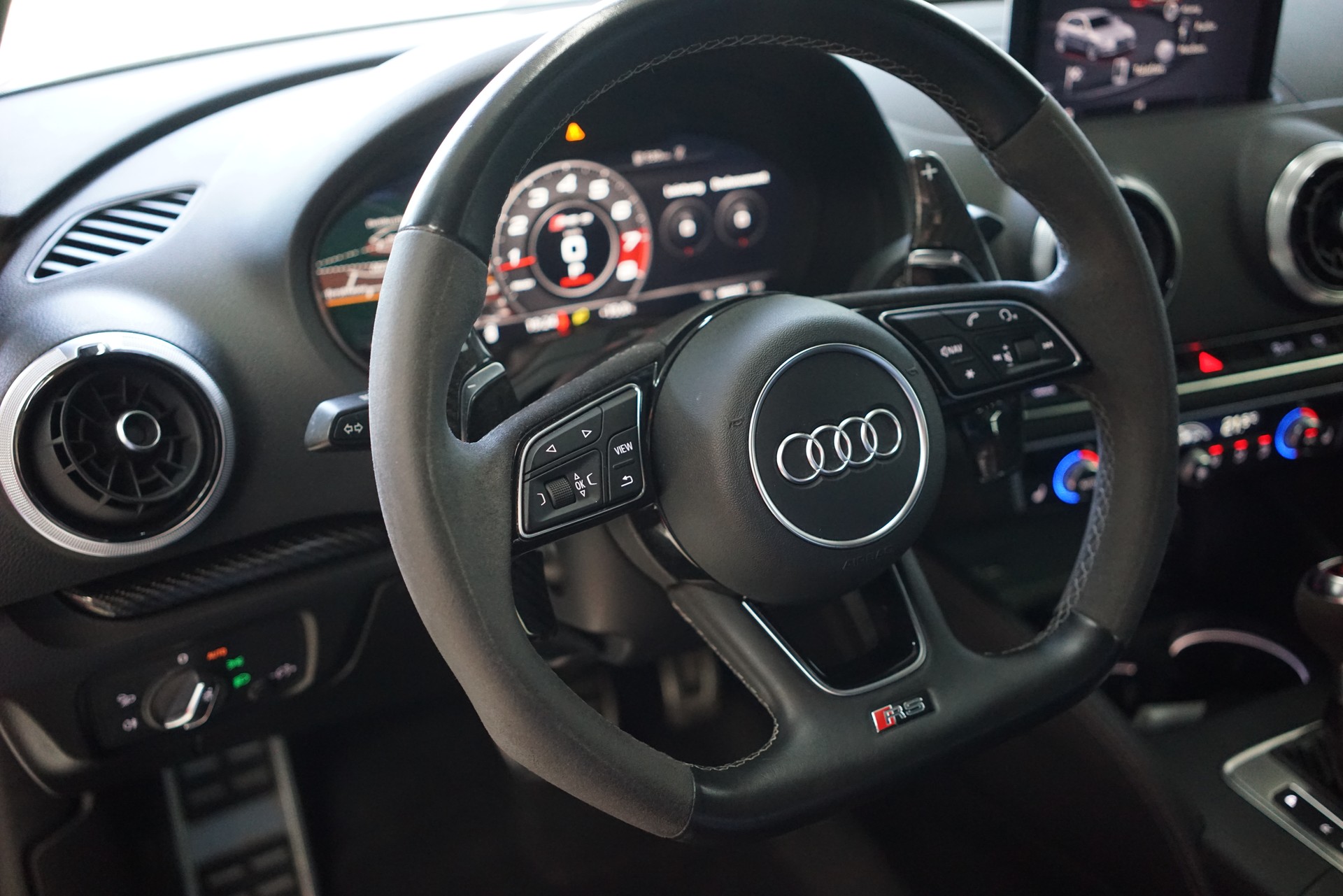 AUDI RS3 Sportback 2.5 TSI quattro / ABT 460Ps. / Gletscherweiss **-image-20