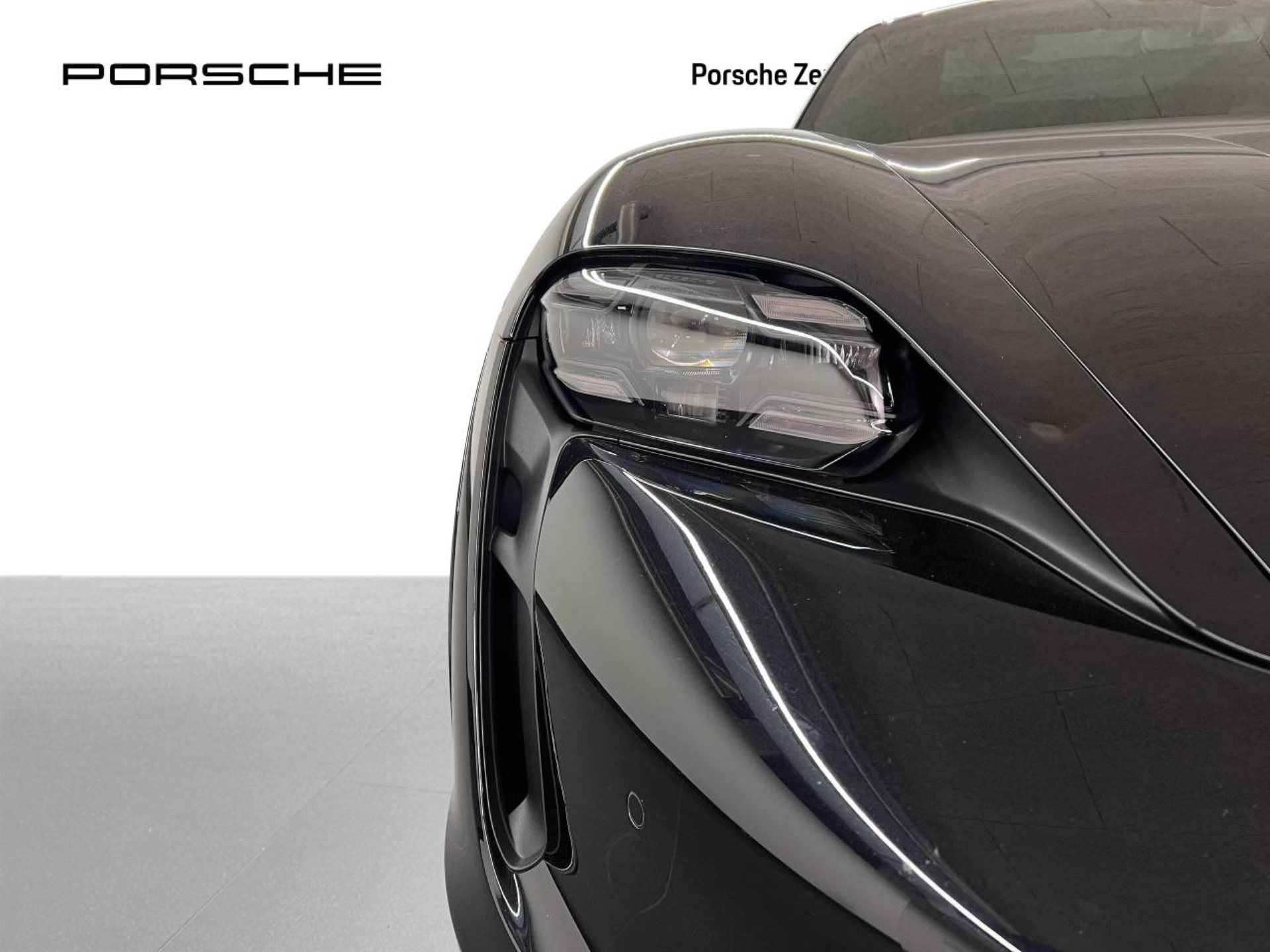 PORSCHE Taycan Turbo S Cross Turismo-image-11