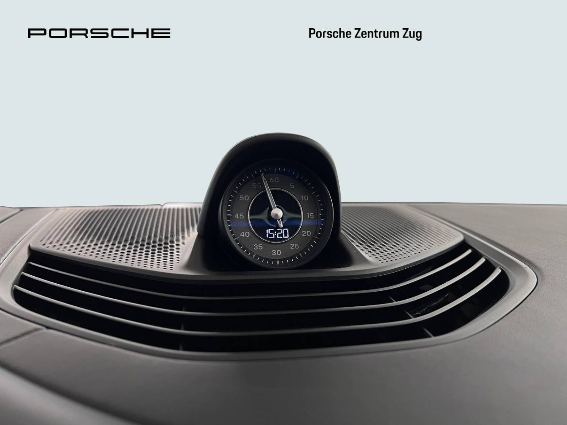 PORSCHE Taycan Turbo S Cross Turismo-image-27