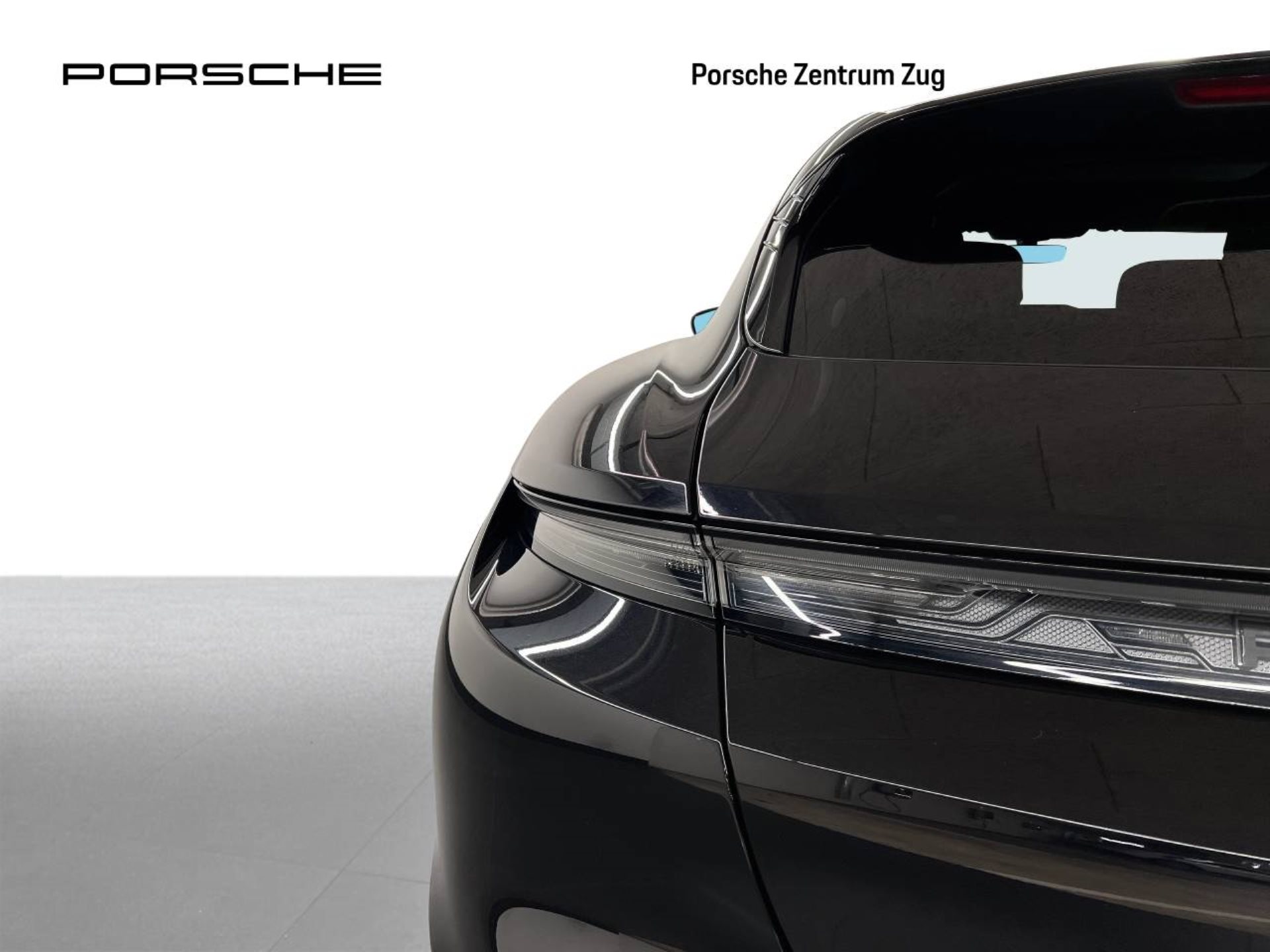 PORSCHE Taycan Turbo S Cross Turismo-image-13