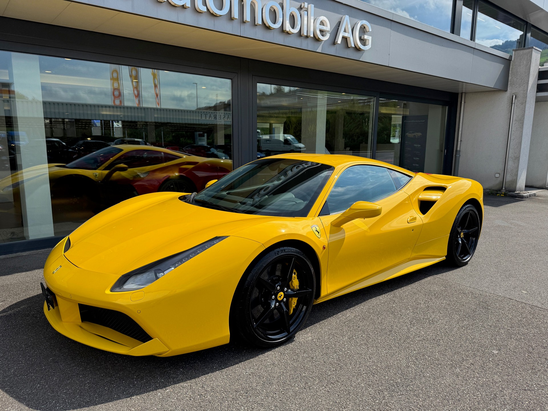 FERRARI 488 GTB-image-7