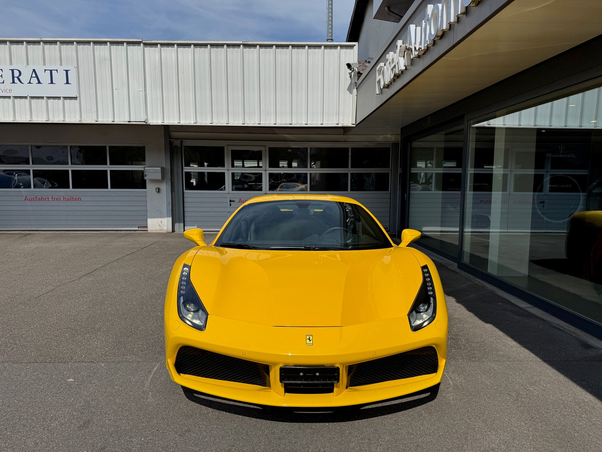 FERRARI 488 GTB-image-10