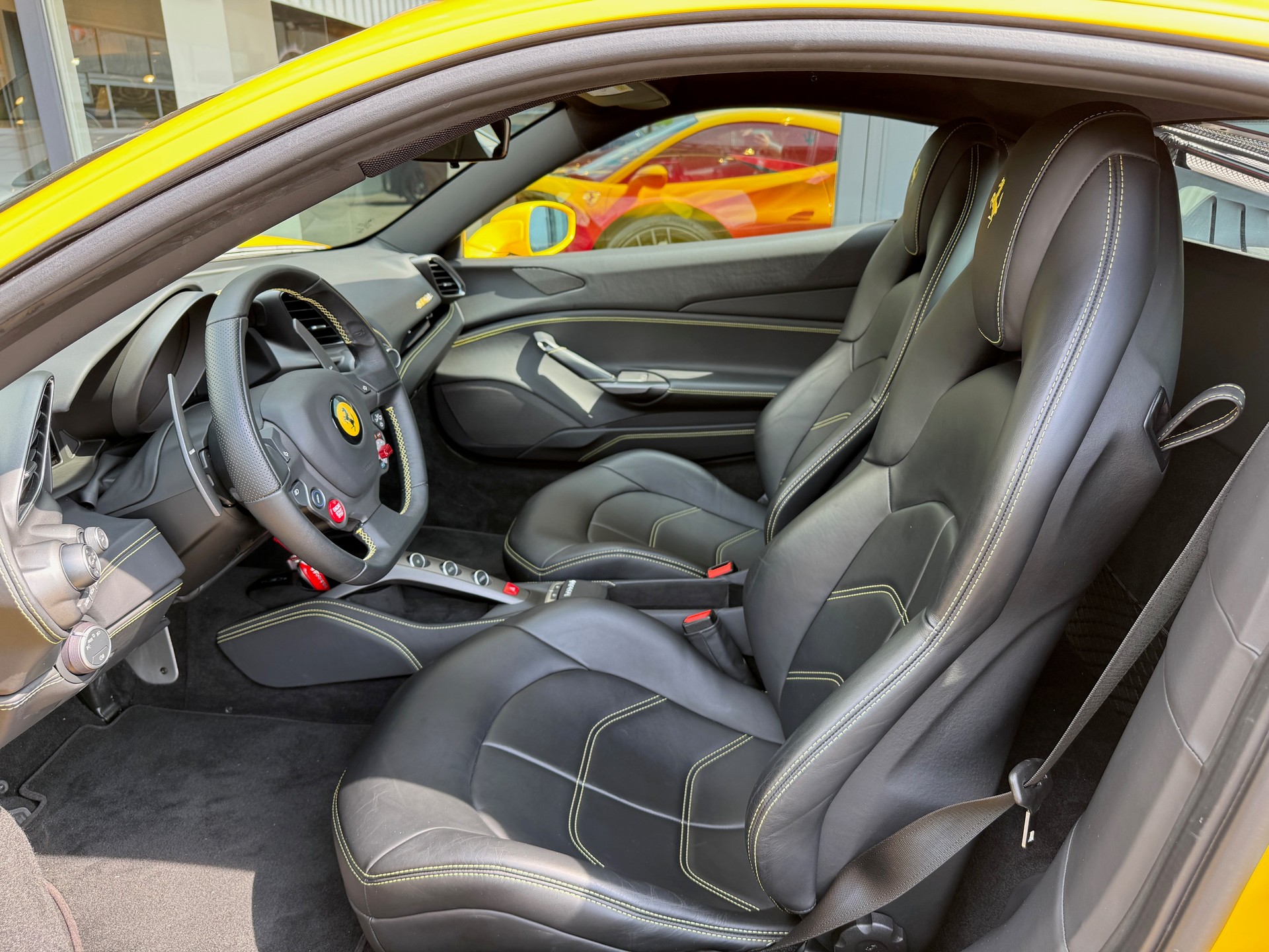 FERRARI 488 GTB-image-4