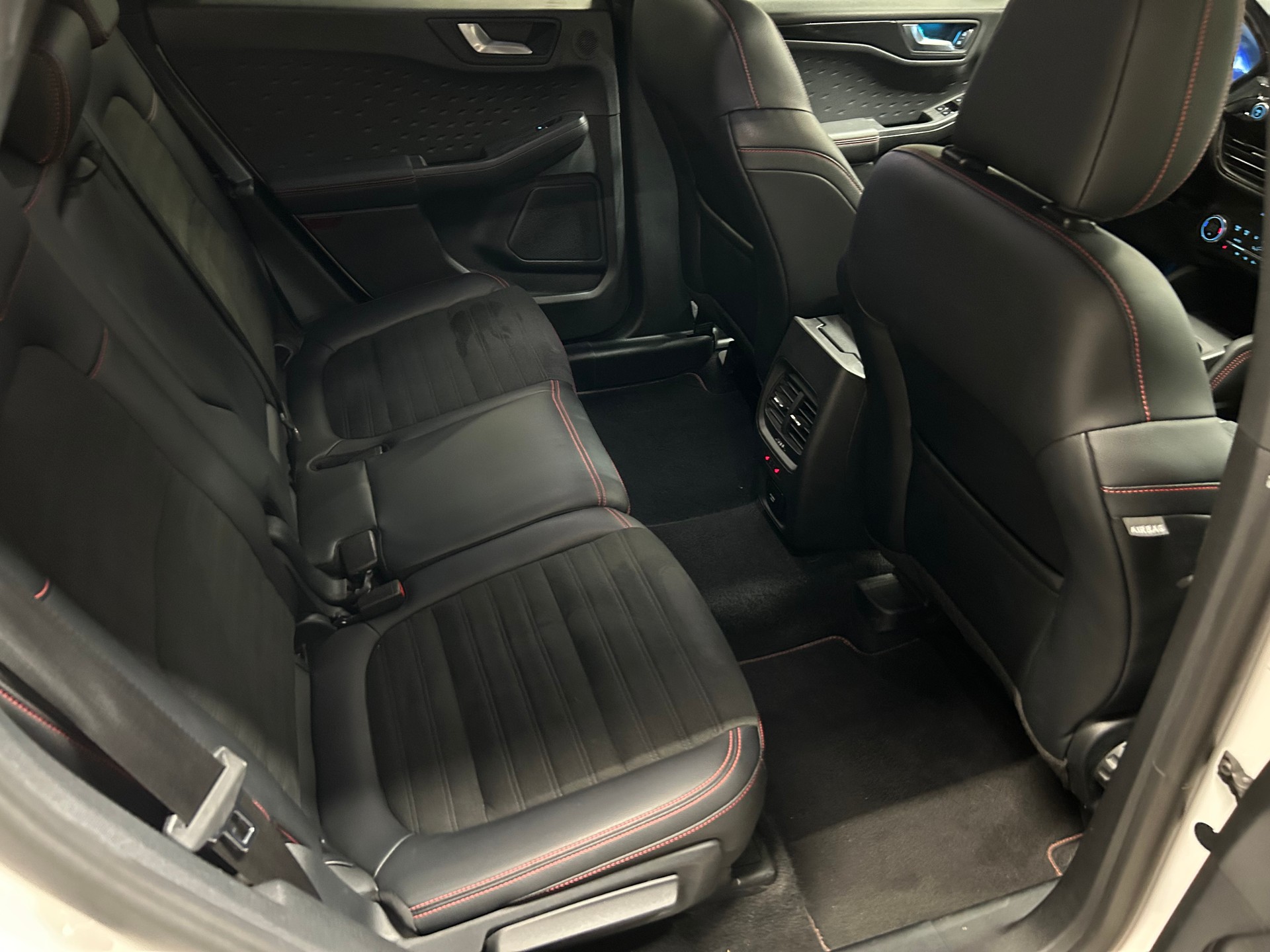 FORD Kuga 2.0 TDCi EcoBlue ST-Line 4WD Automat-image-12