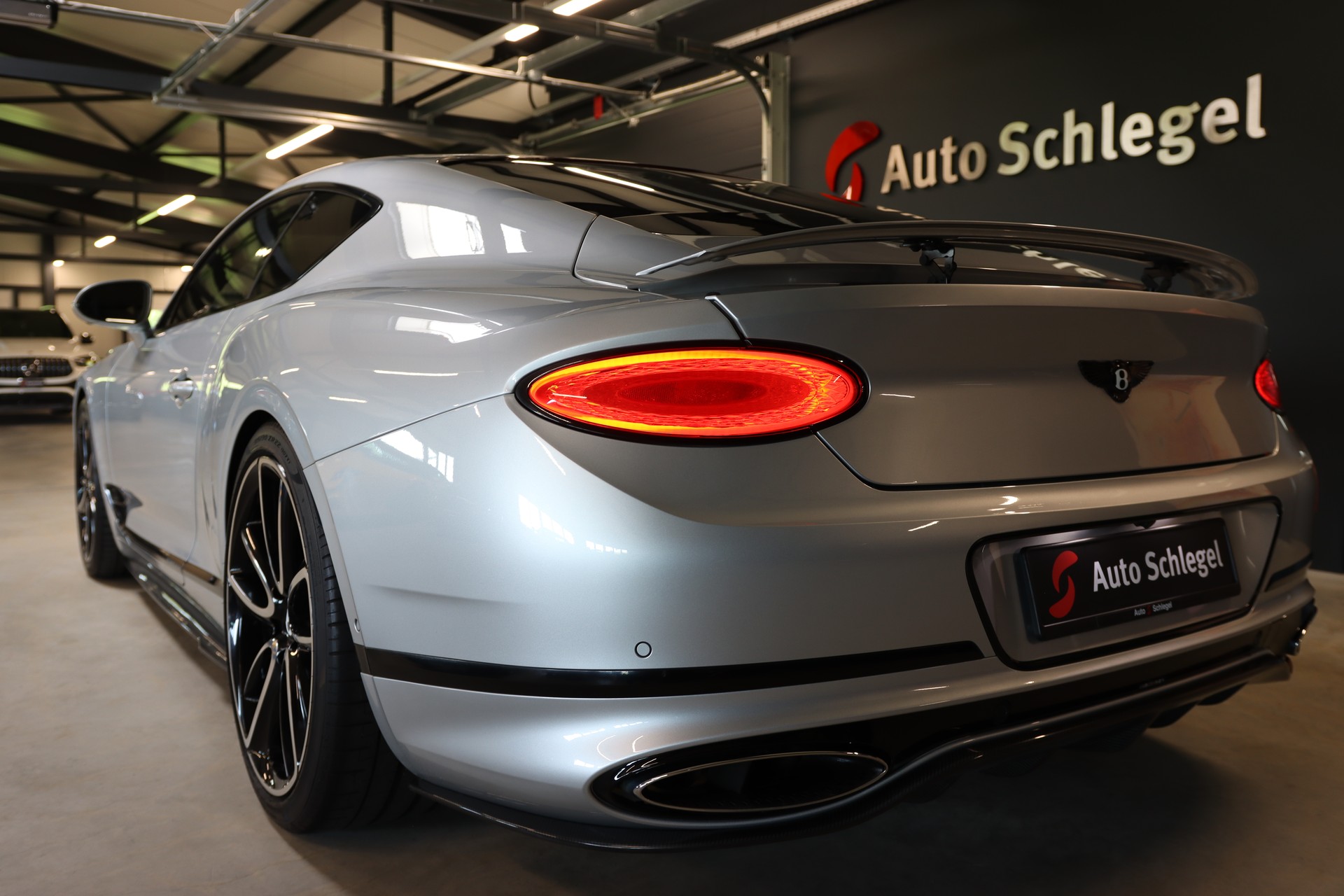 BENTLEY Continental GT 6.0 W12 Mulliner-image-8
