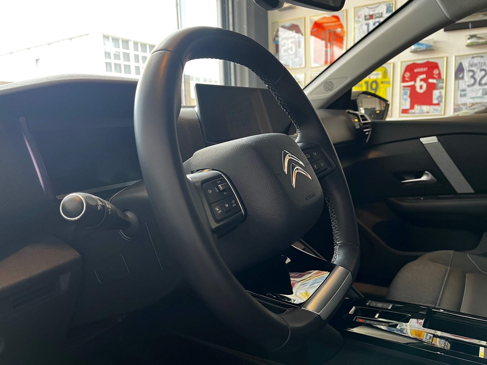 CITROEN C4 1.2 PureT Shine EAT8-image-13