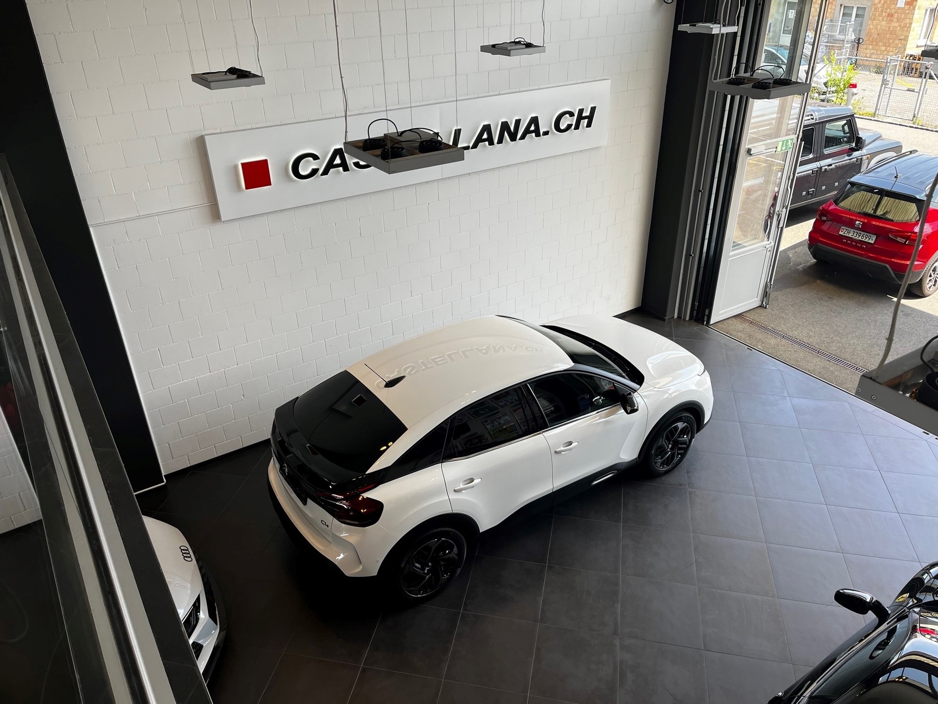 CITROEN C4 1.2 PureT Shine EAT8-image-7