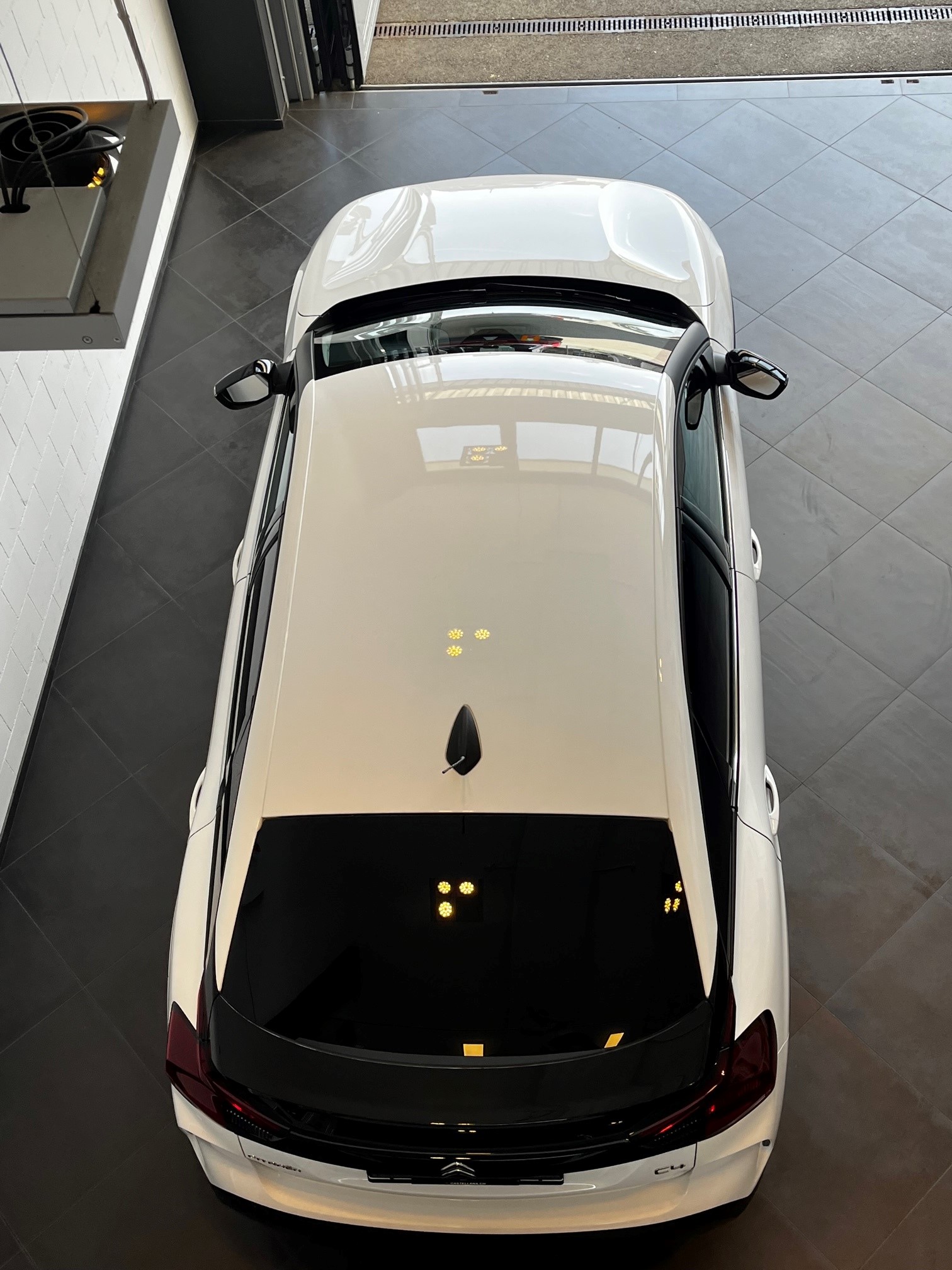 CITROEN C4 1.2 PureT Shine EAT8-image-10
