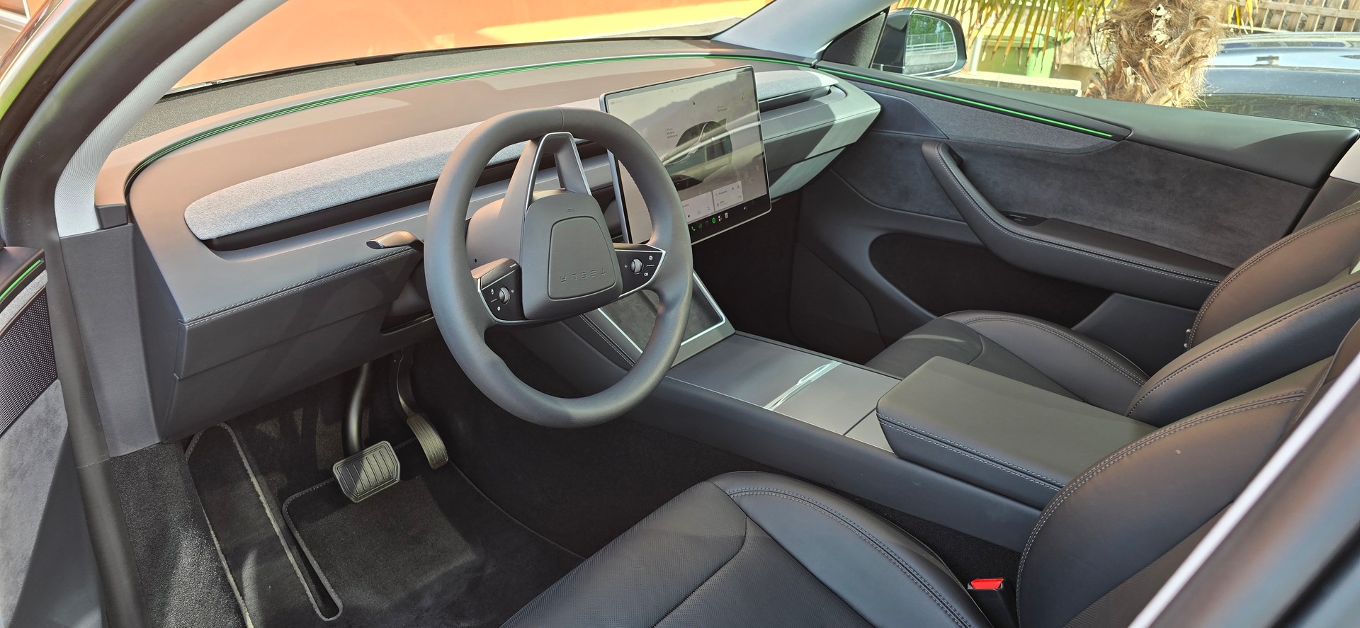 TESLA Model Y Long Range Dual Motor AWD-image-3