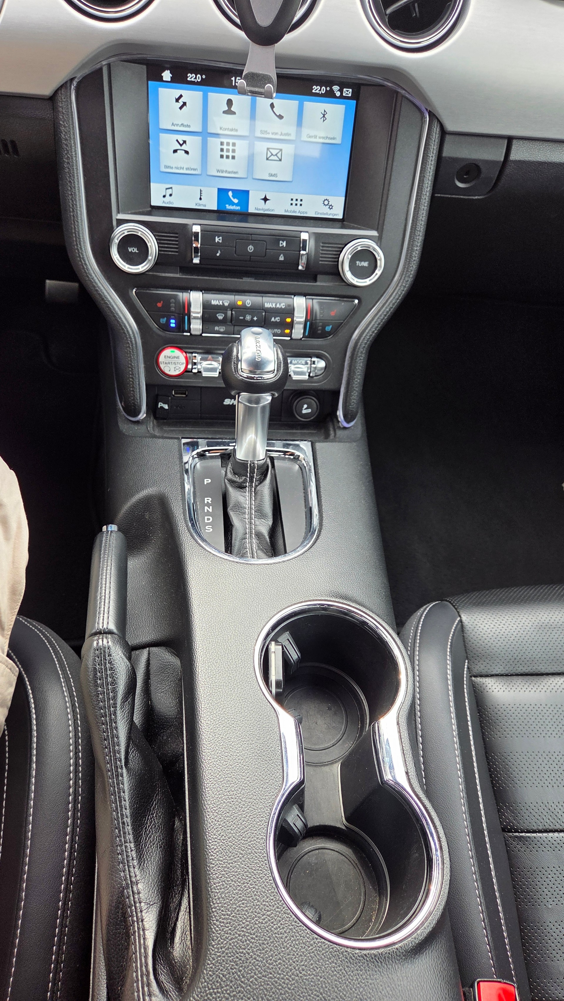 FORD Mustang Convertible 2.3 Automat-image-10
