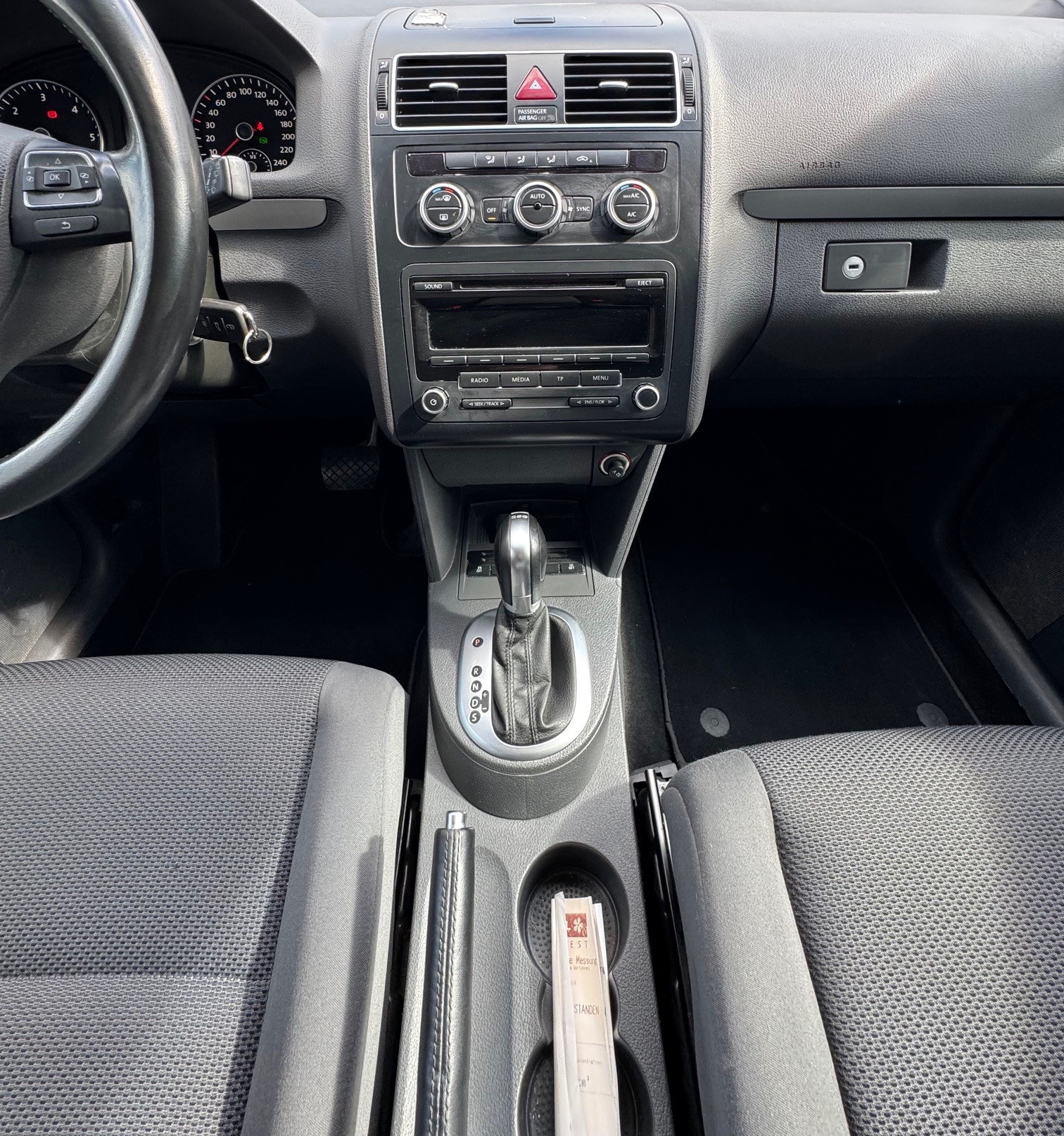 VW Touran 1.6 TDI BlueMotion Technology Trendline DSG-image-12
