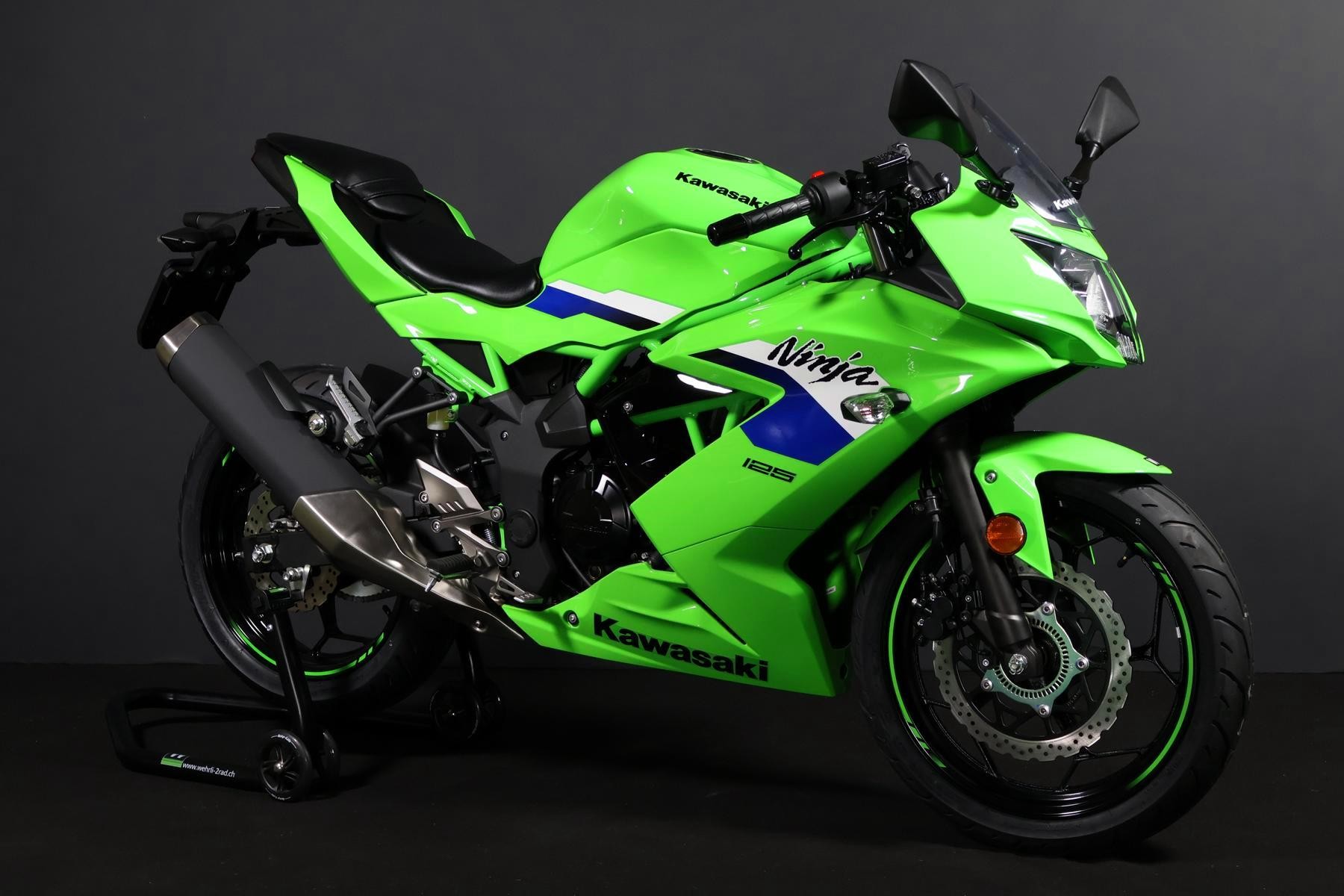 KAWASAKI Ninja 125 SE-showroom-element-1