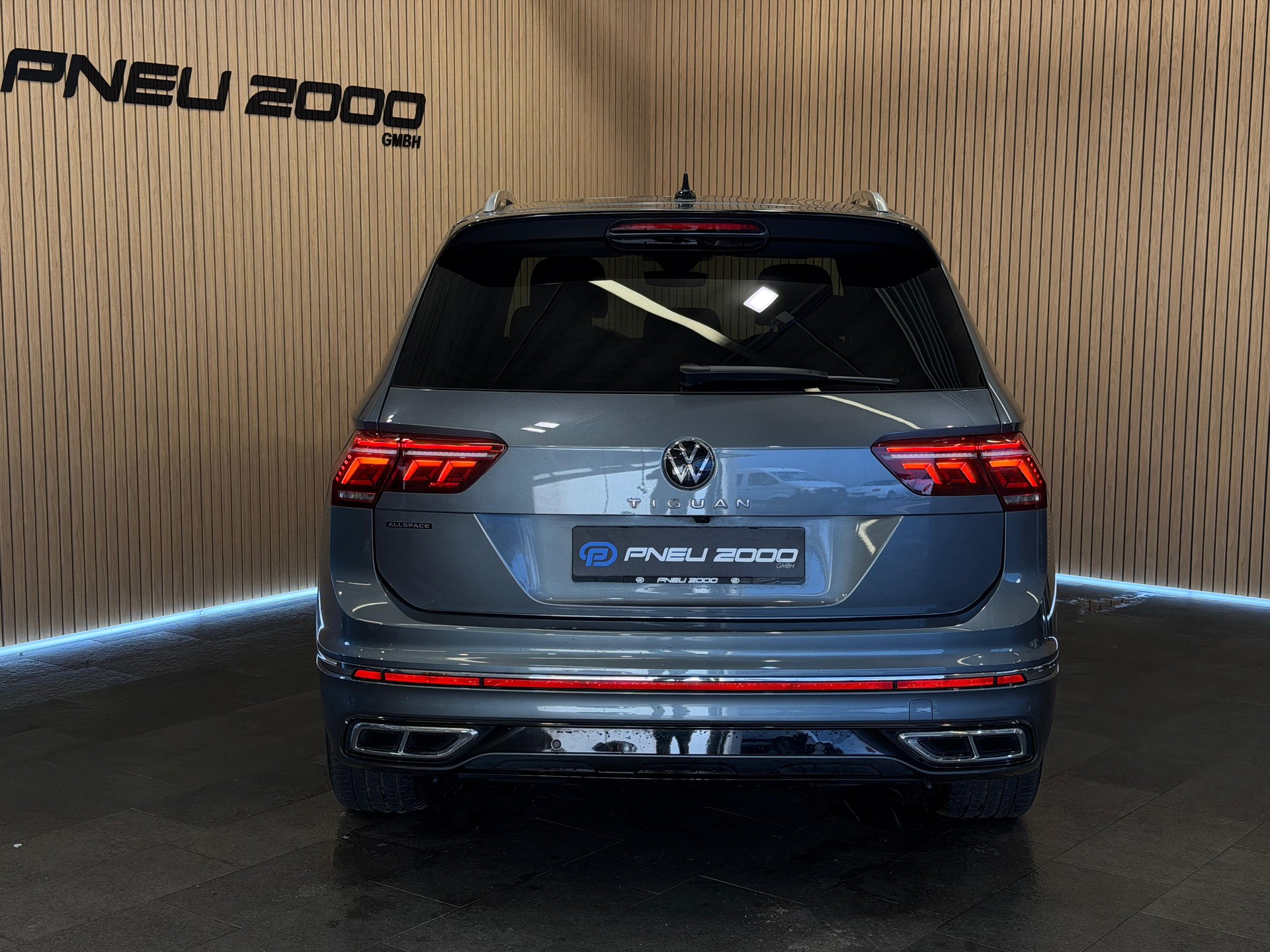 VW Tiguan Allspace 2.0 TDI SCR R-Line 4Motion DSG *7 Plätzer*-image-3