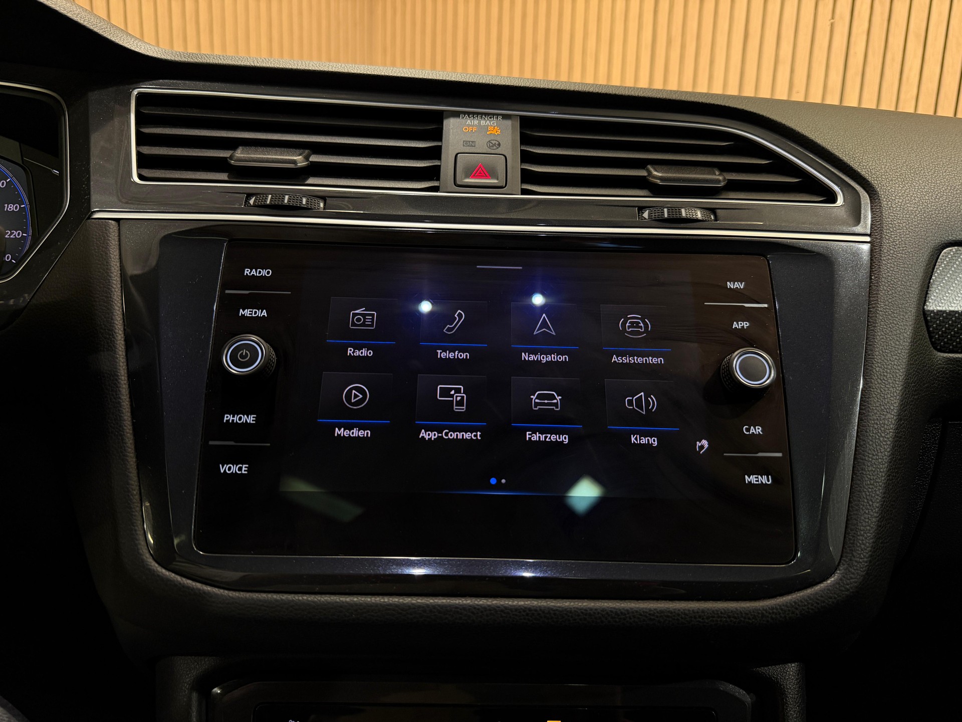 VW Tiguan Allspace 2.0 TDI SCR R-Line 4Motion DSG *7 Plätzer*-image-15
