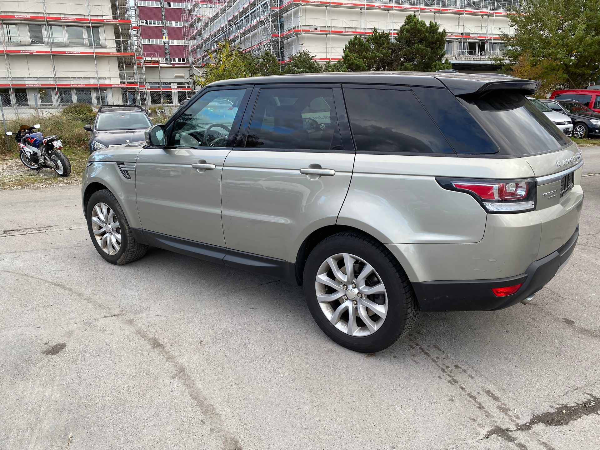 LAND ROVER Range Rover Sport 3.0 SDV6 HSE Automatic-image-5