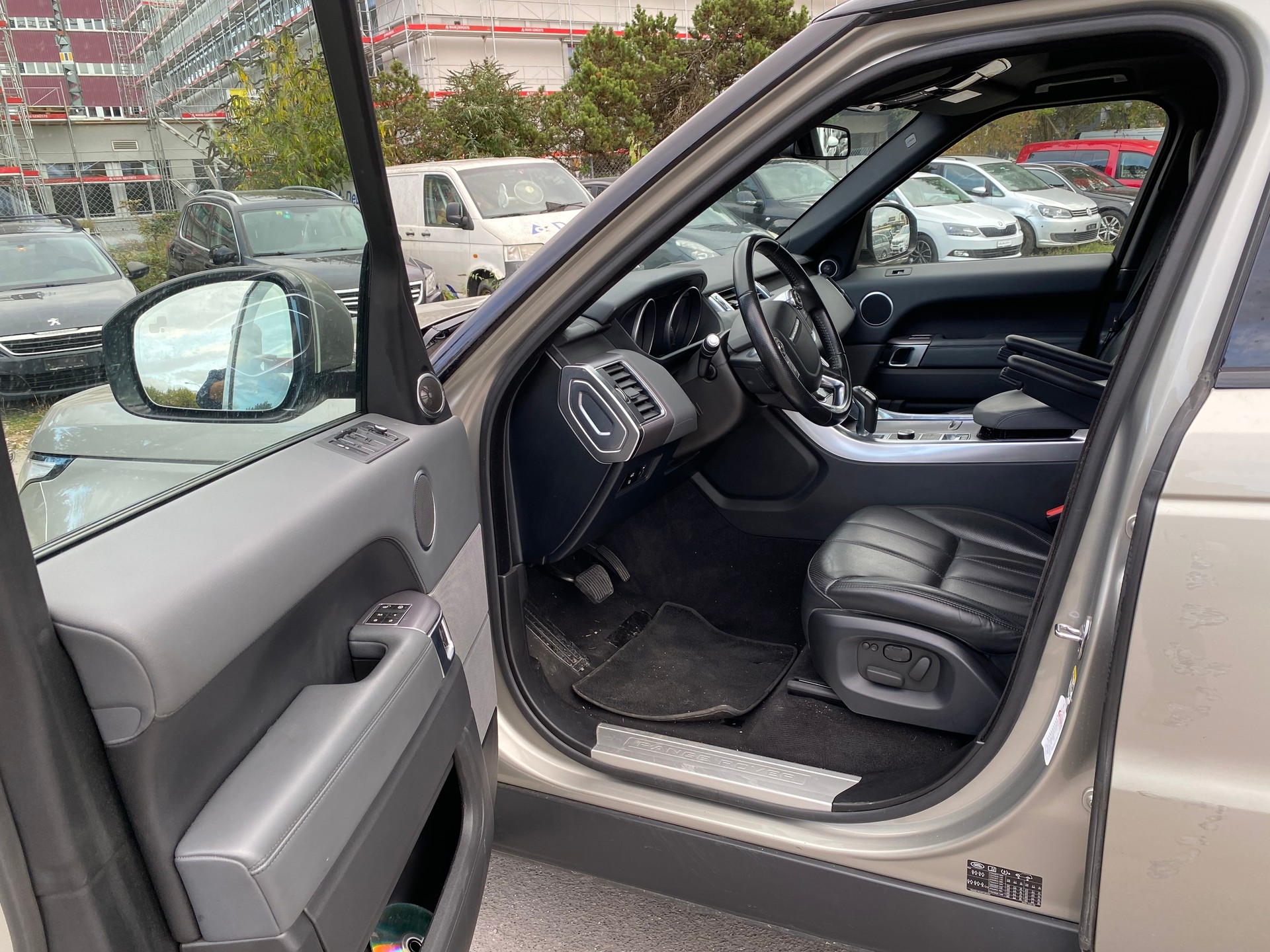 LAND ROVER Range Rover Sport 3.0 SDV6 HSE Automatic-image-15