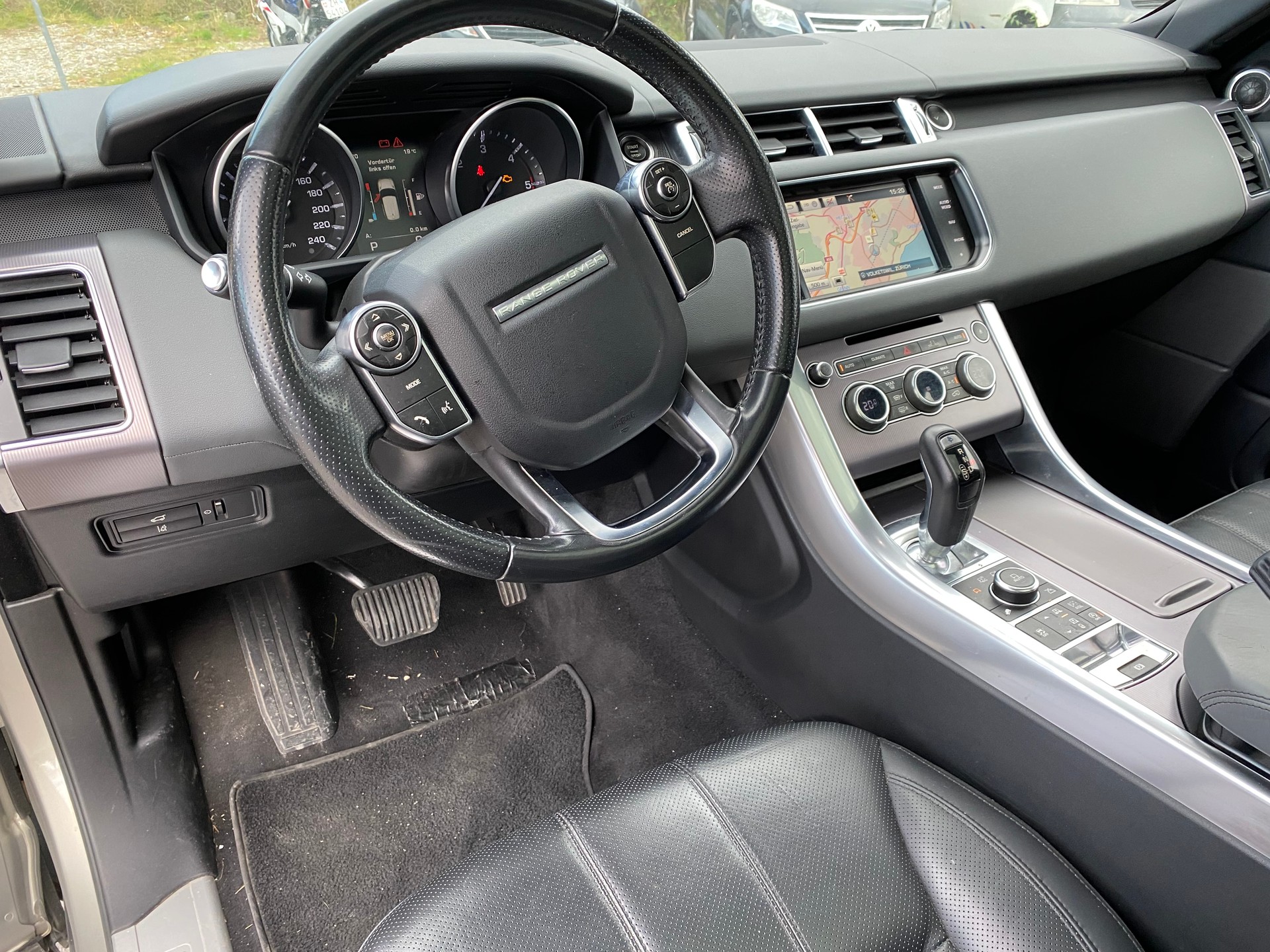 LAND ROVER Range Rover Sport 3.0 SDV6 HSE Automatic-image-13