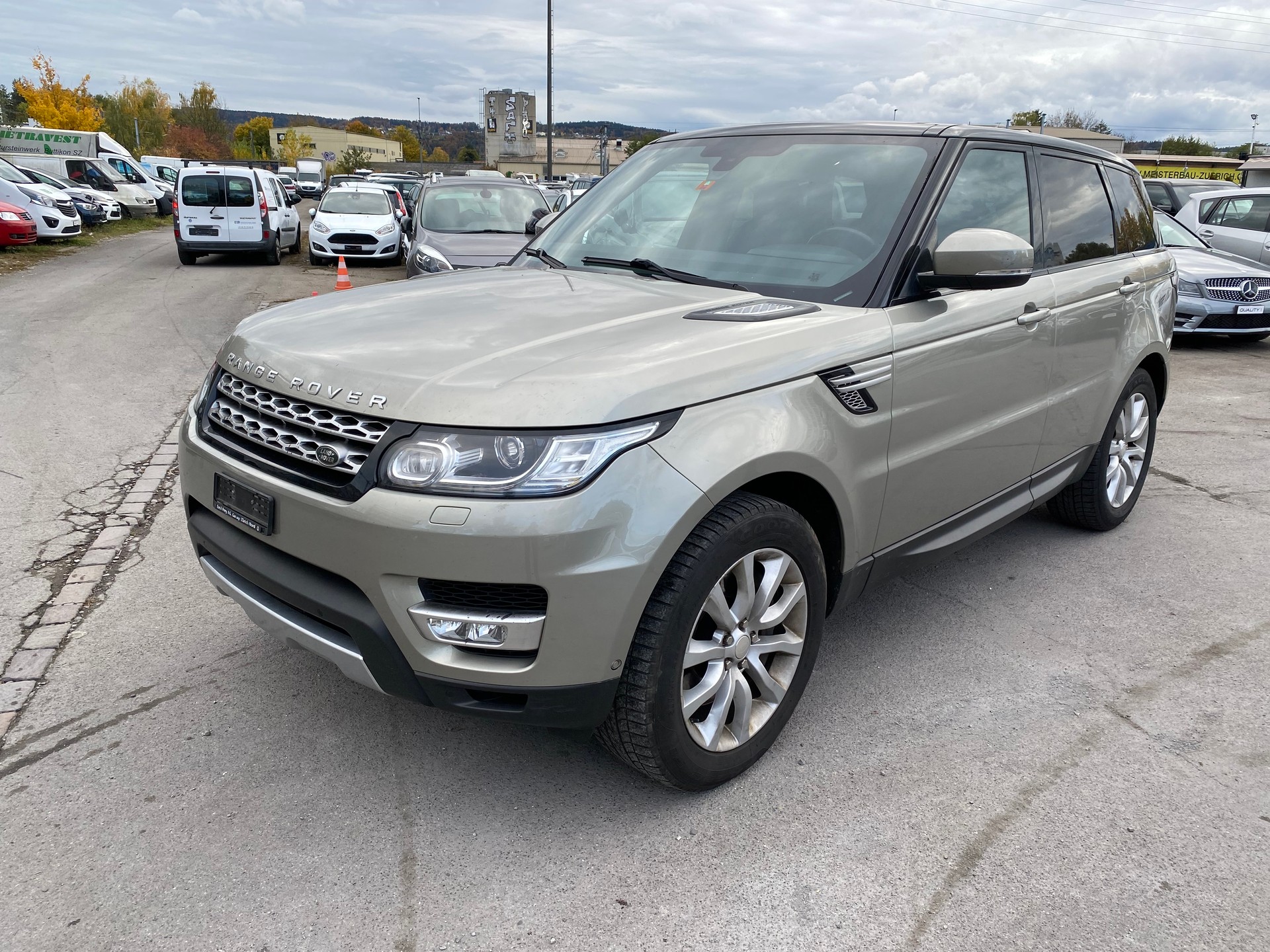 LAND ROVER Range Rover Sport 3.0 SDV6 HSE Automatic-image-0