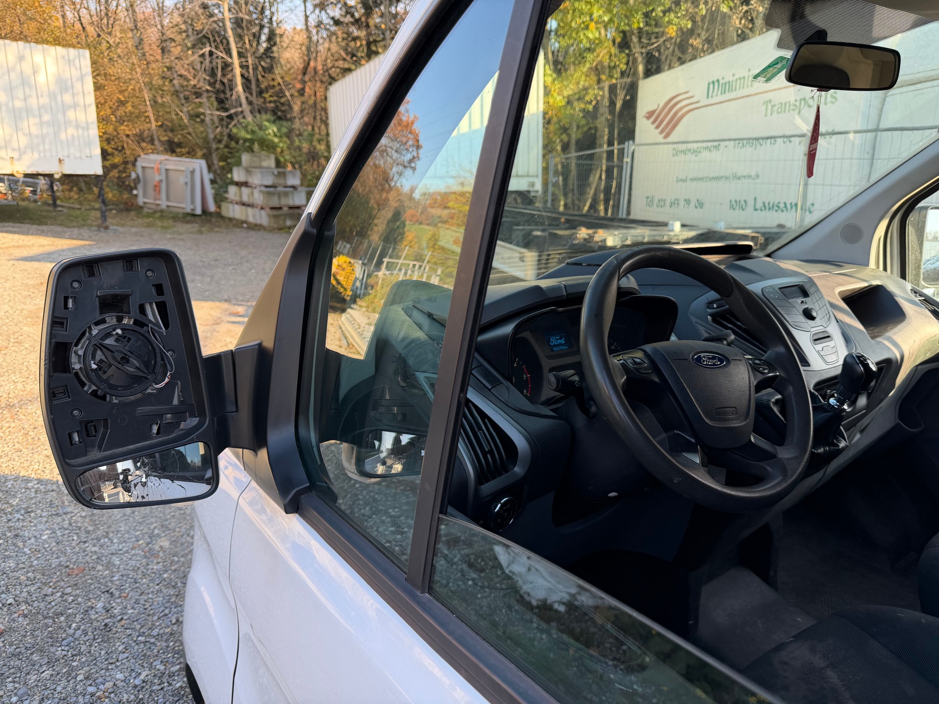 FORD Transit Custom Van 250 L1H1 Ambiente-image-7