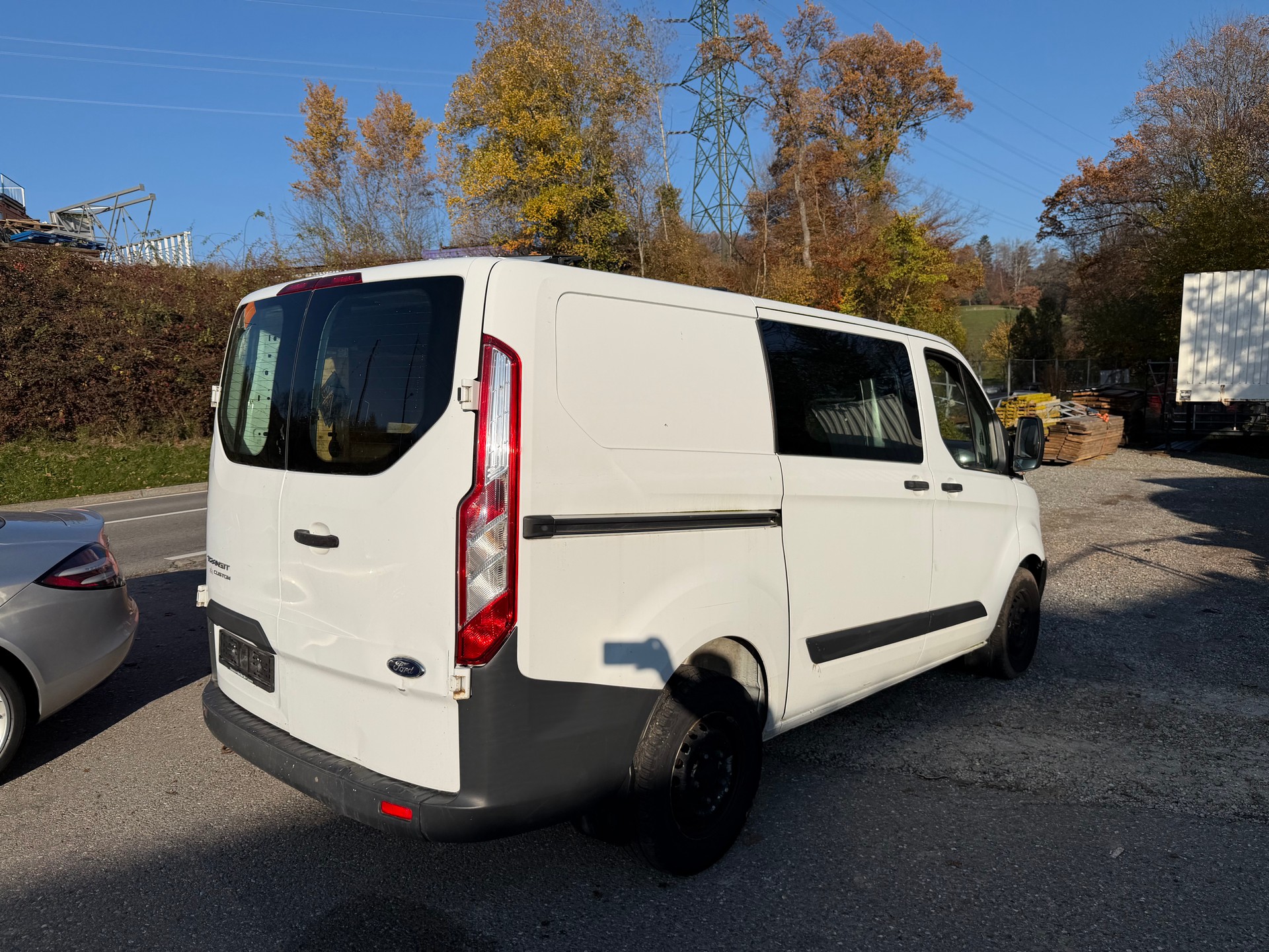 FORD Transit Custom Van 250 L1H1 Ambiente-image-4