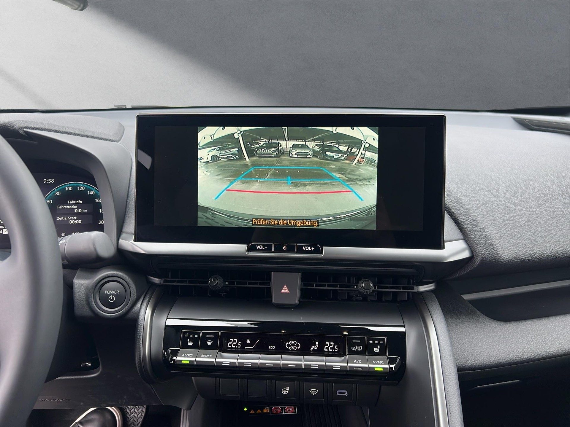 TOYOTA C-HR 2.0 PHEV Swiss Edition-image-7