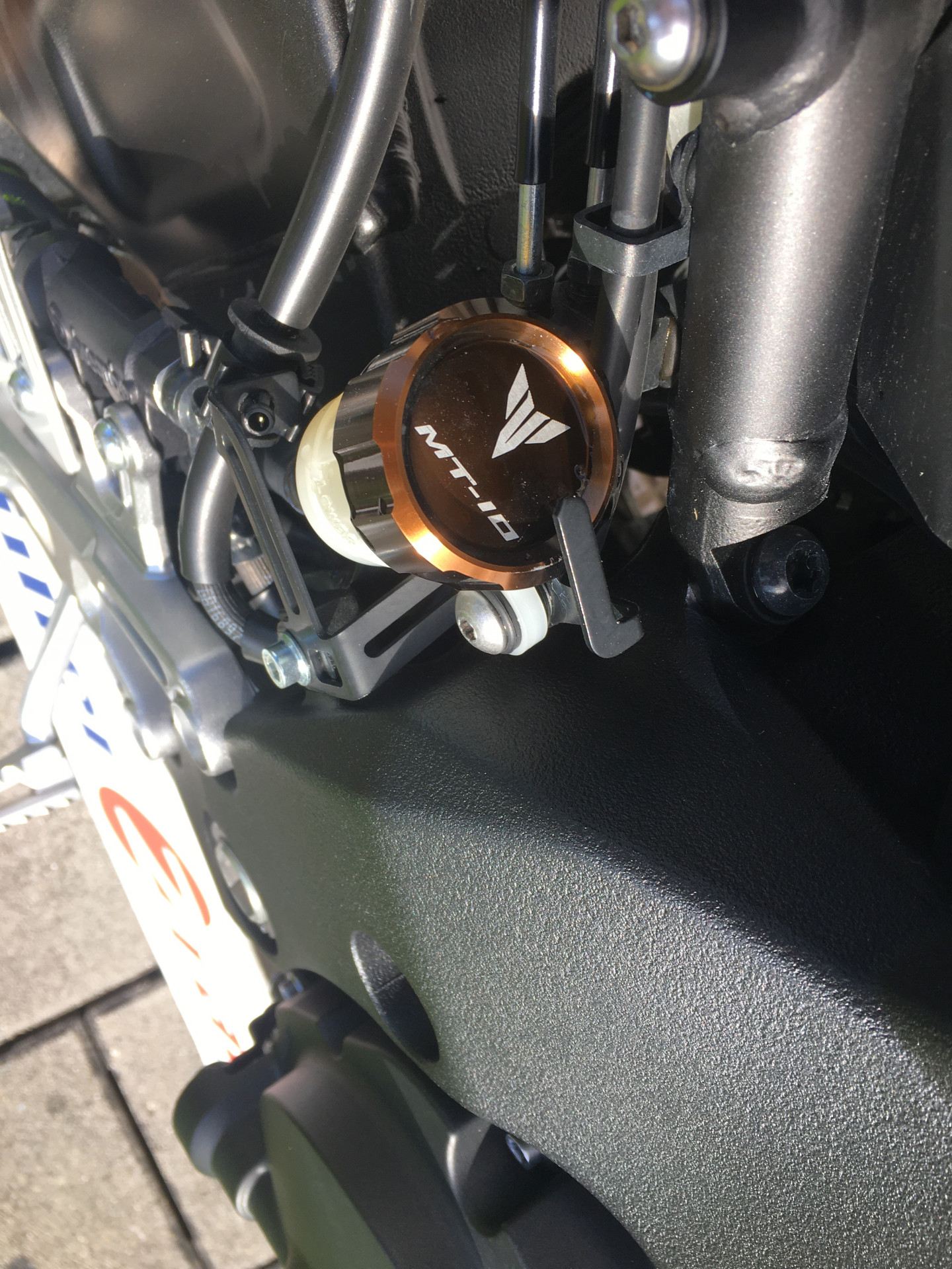 YAMAHA MT-10-image-6