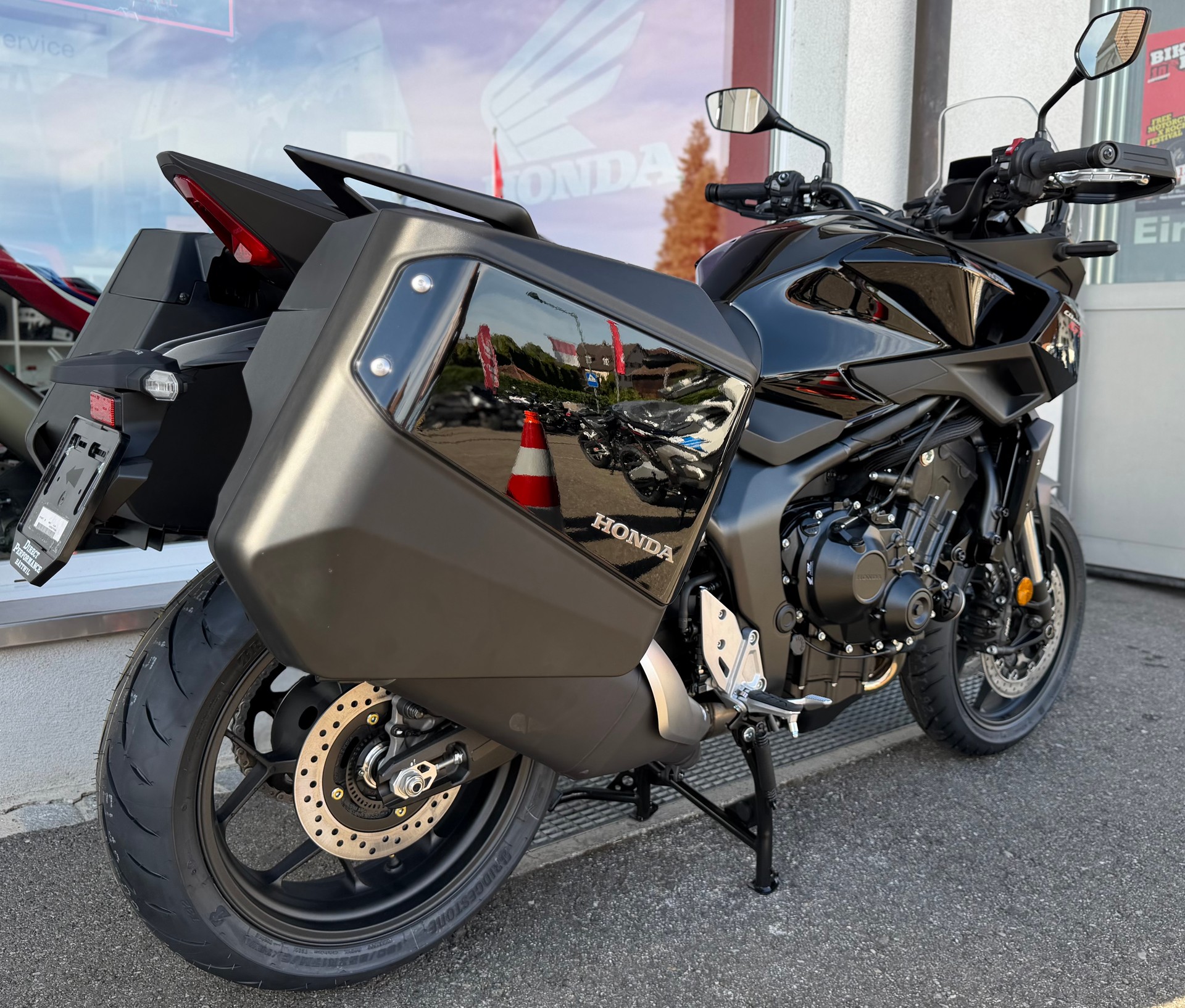 HONDA CB 1000 GT neues Modell 2026-showroom-element-3