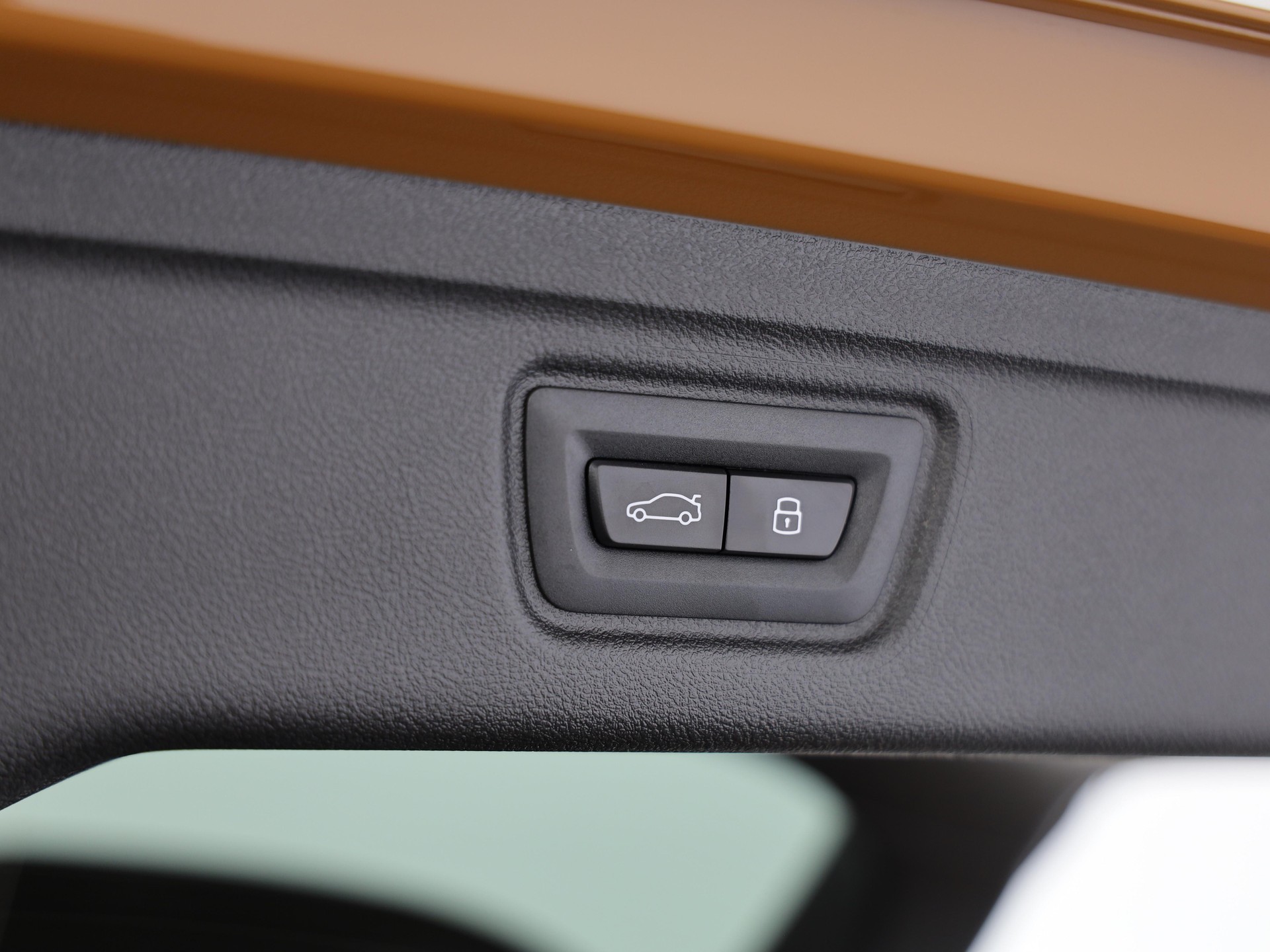 BMW M3 Competition xDrive Touring-image-8