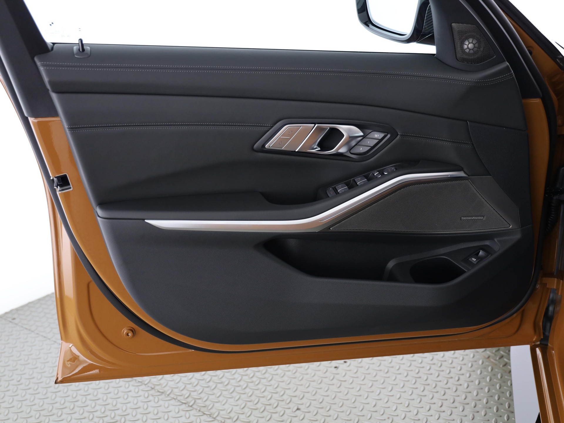 BMW M3 Competition xDrive Touring-image-9